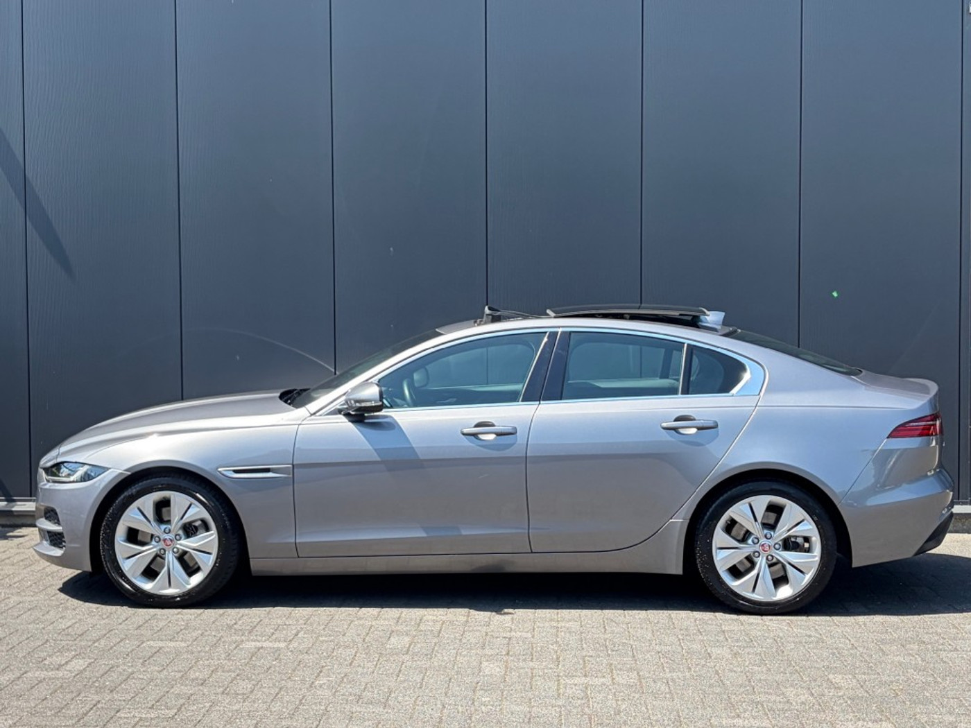 Foto van Jaguar Jaguar Xe