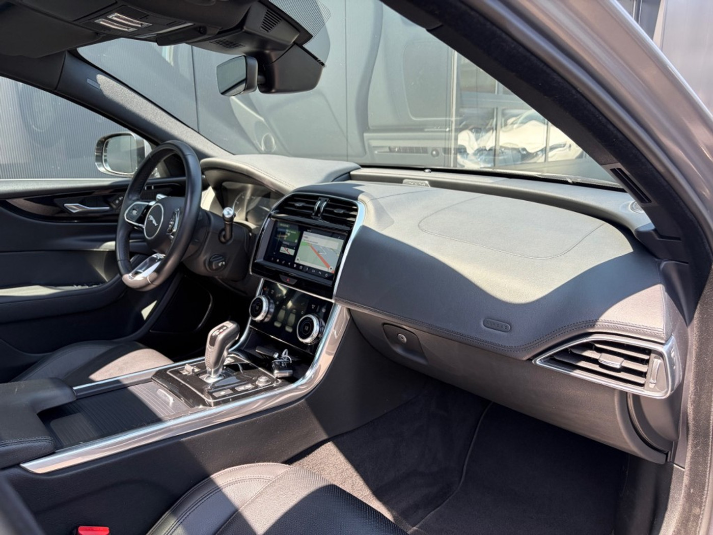 Foto van Jaguar Jaguar Xe