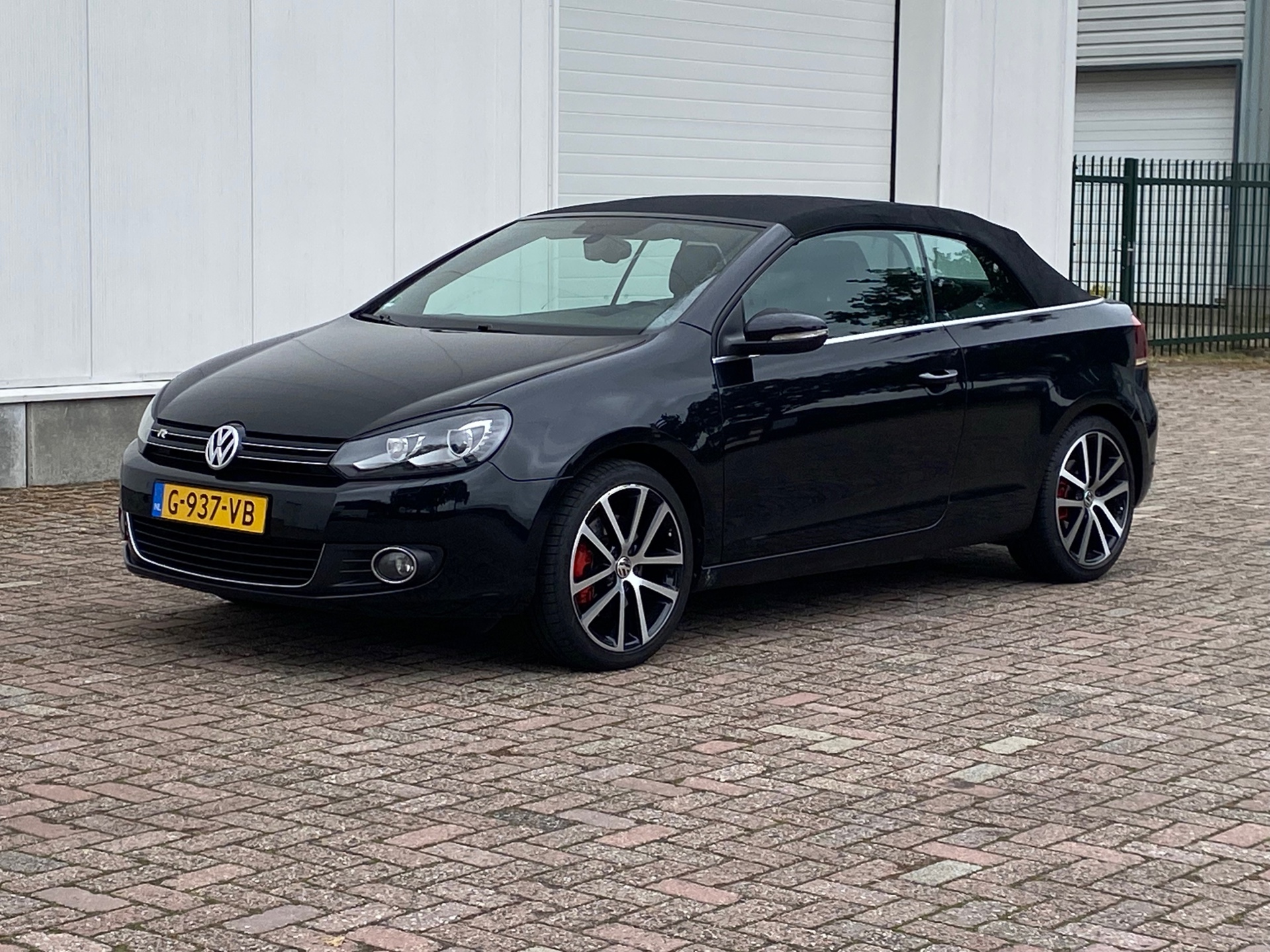 Volkswagen Golf Cabriolet 1.4 TSI LEER 2011 - voorkant