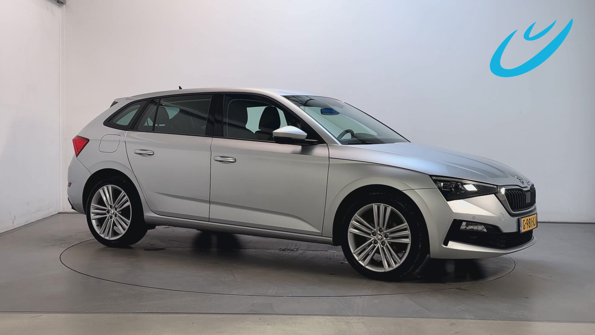 Skoda Scala 1.0 TSI 116pk DSG Business Edition Stoelverwarming Navigatie Parkeersensoren 2019 - voorkant