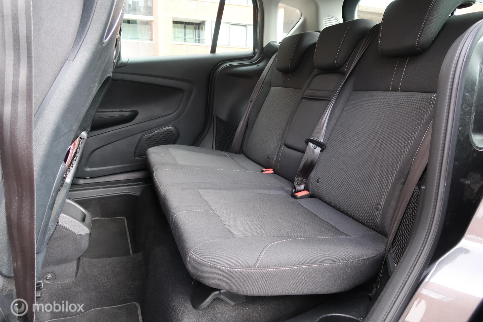 Foto van Ford B-max
