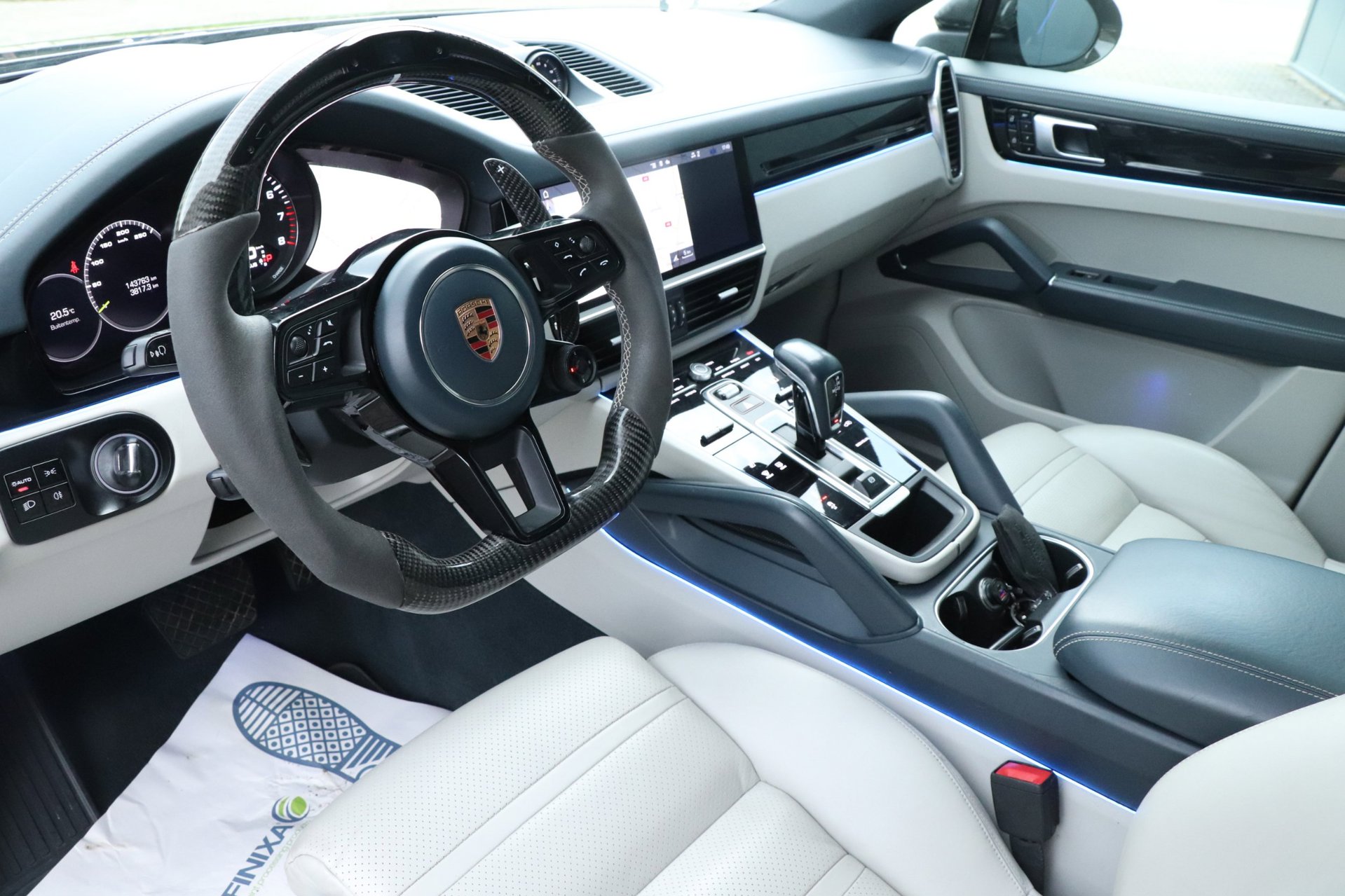 Foto van Porsche Cayenne E-hybrid