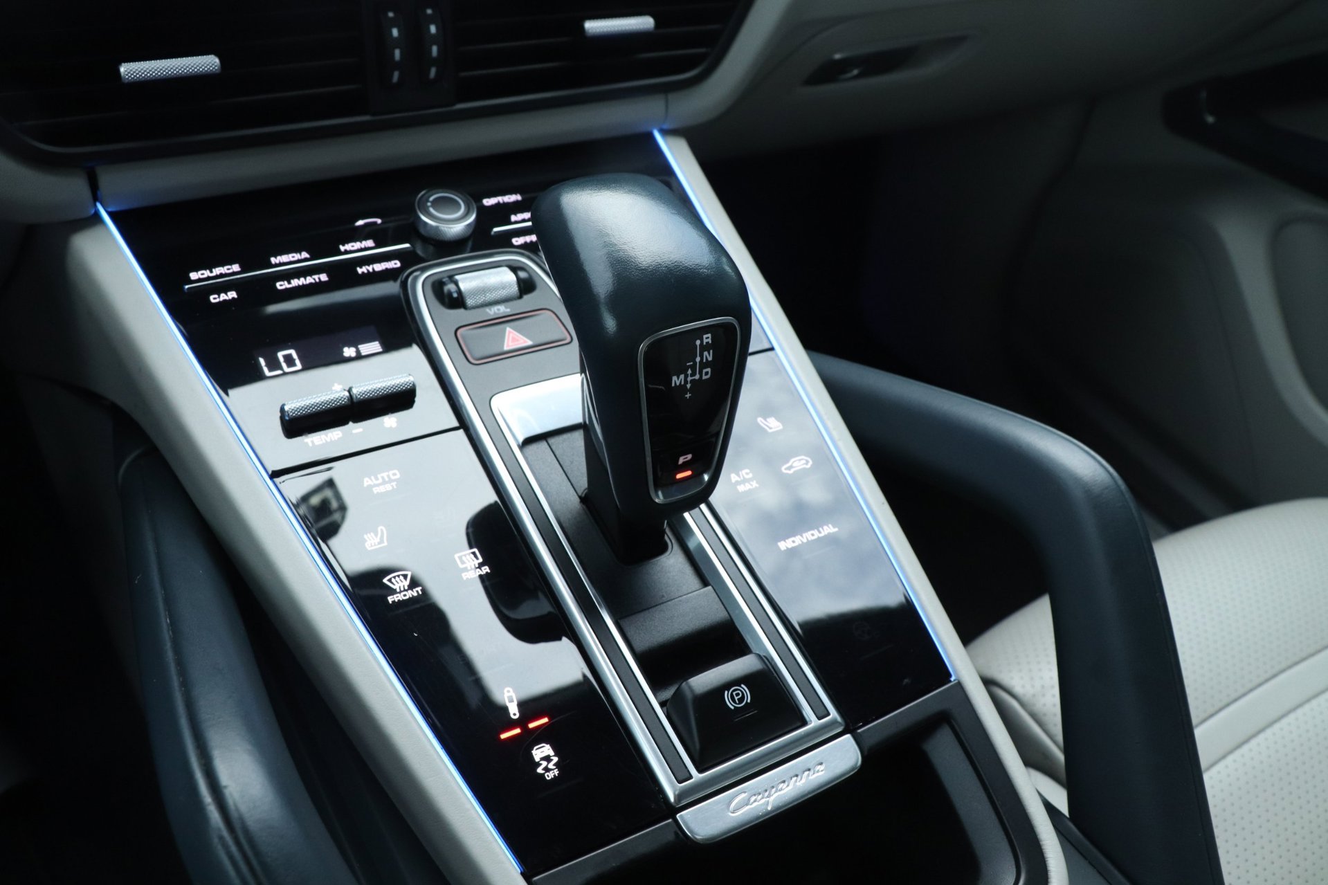 Foto van Porsche Cayenne E-hybrid