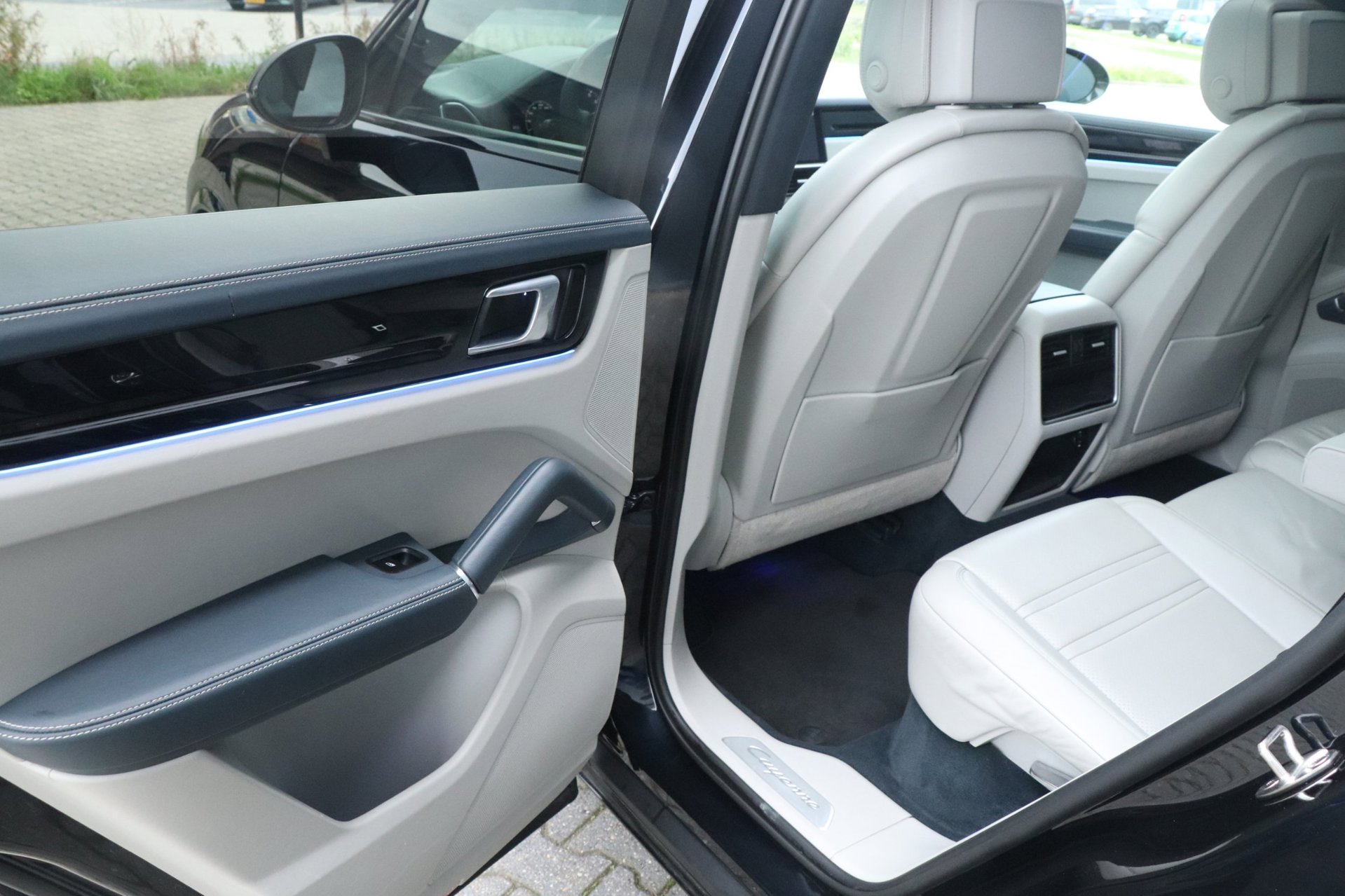 Foto van Porsche Cayenne E-hybrid