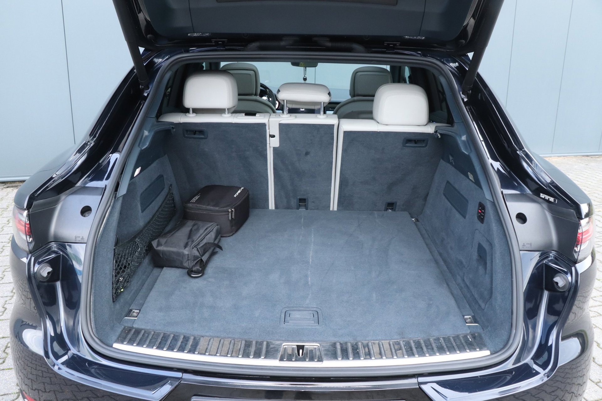 Foto van Porsche Cayenne E-hybrid