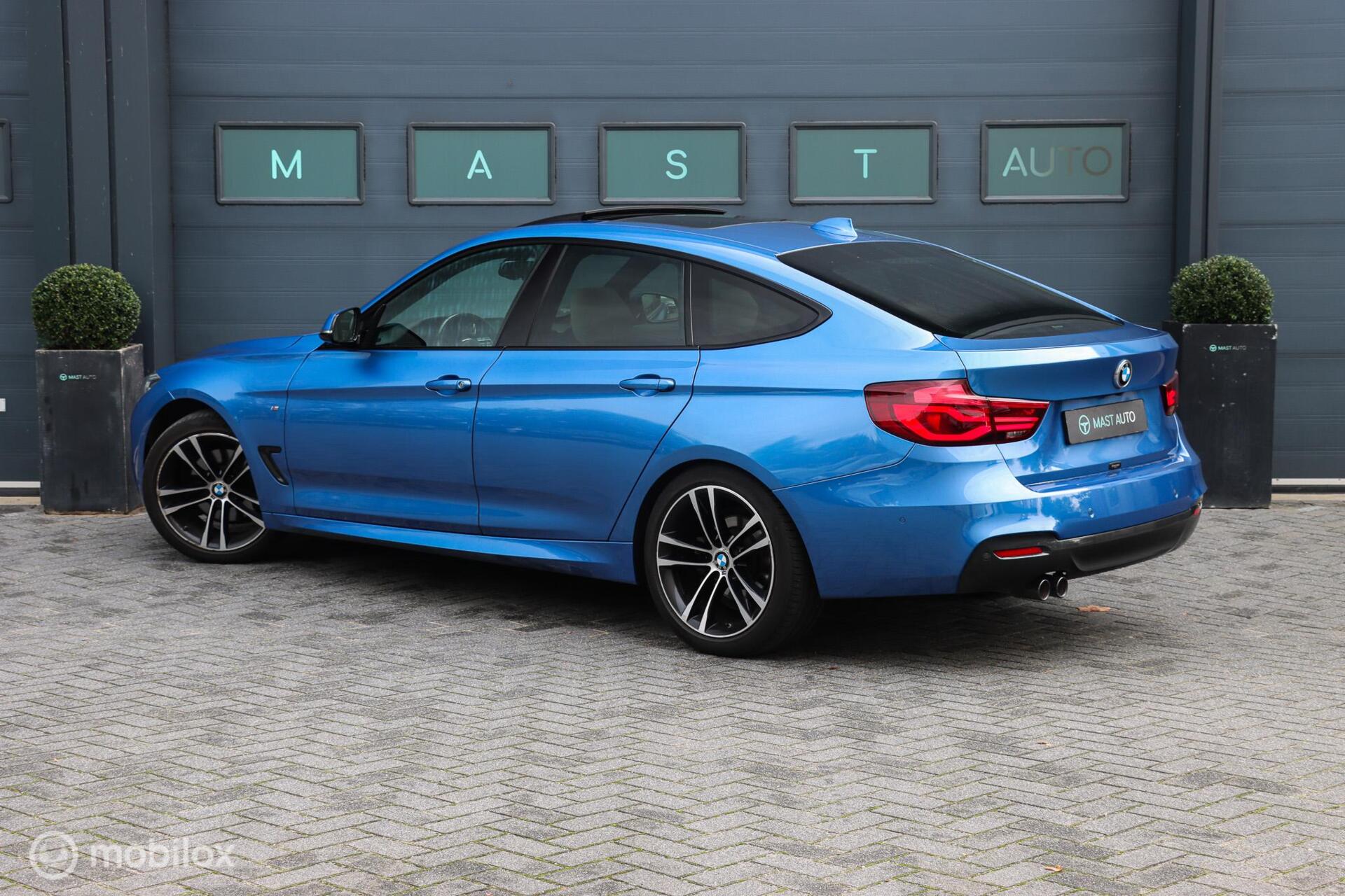 Foto van BMW 330i