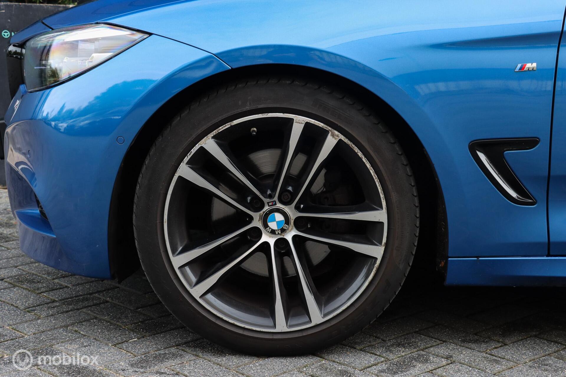 Foto van BMW 330i