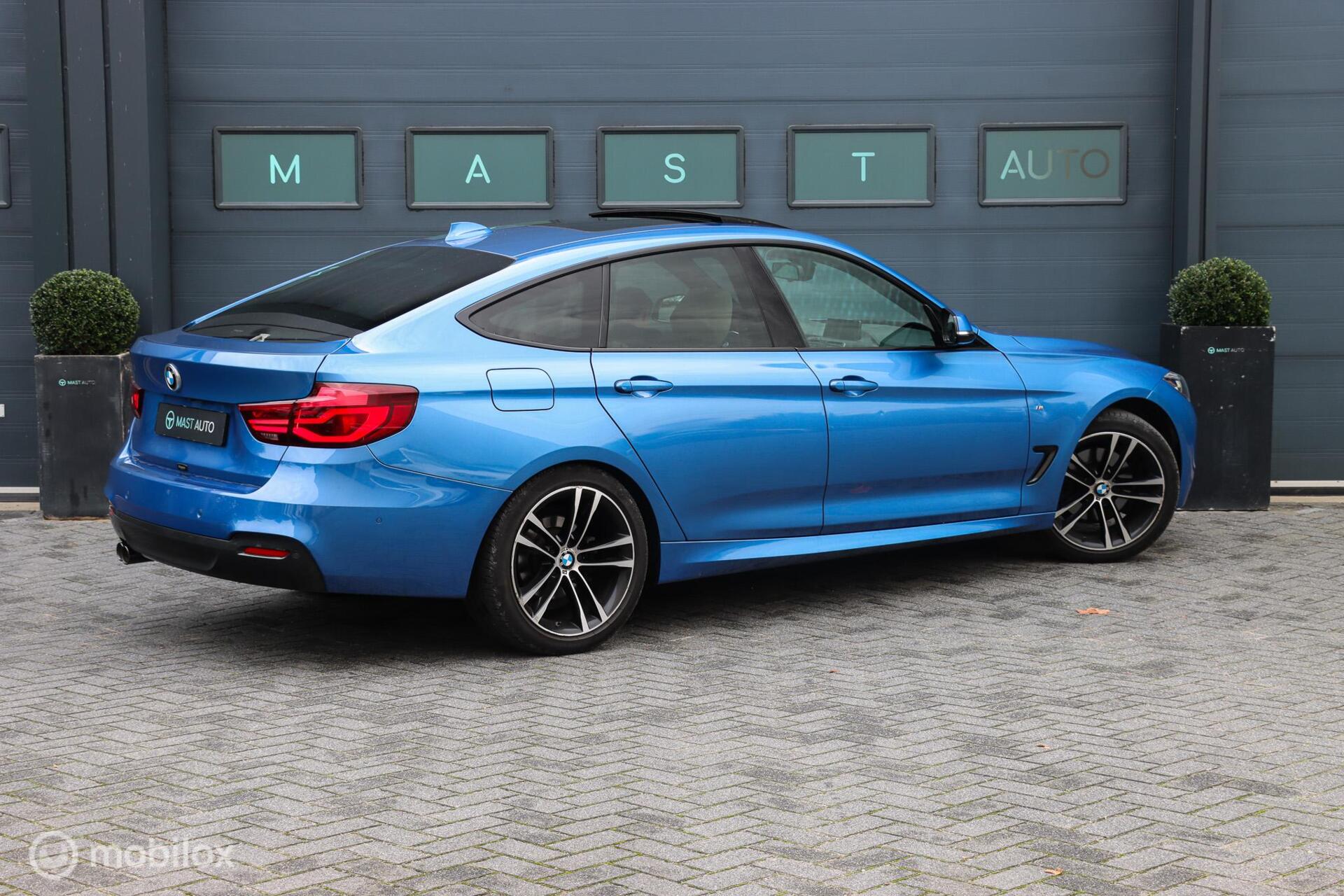 Foto van BMW 330i