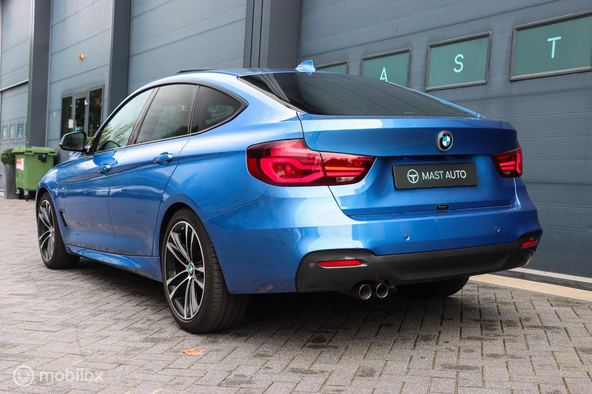 Foto van BMW 330i
