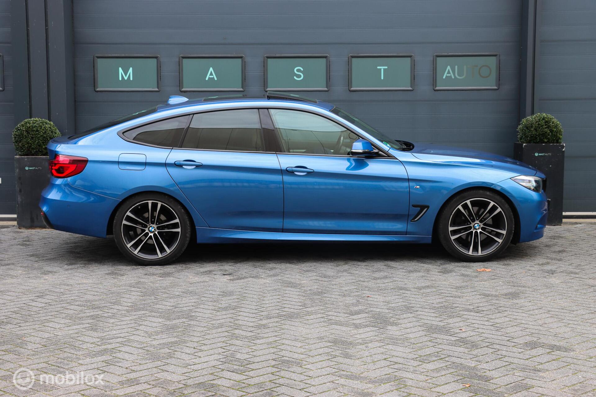 Foto van BMW 330i