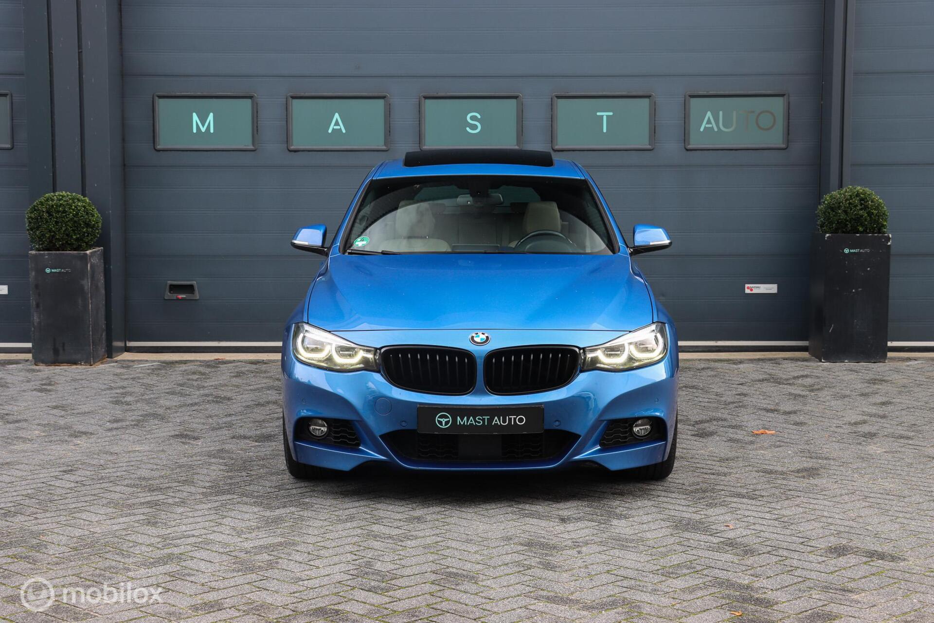 Foto van BMW 330i