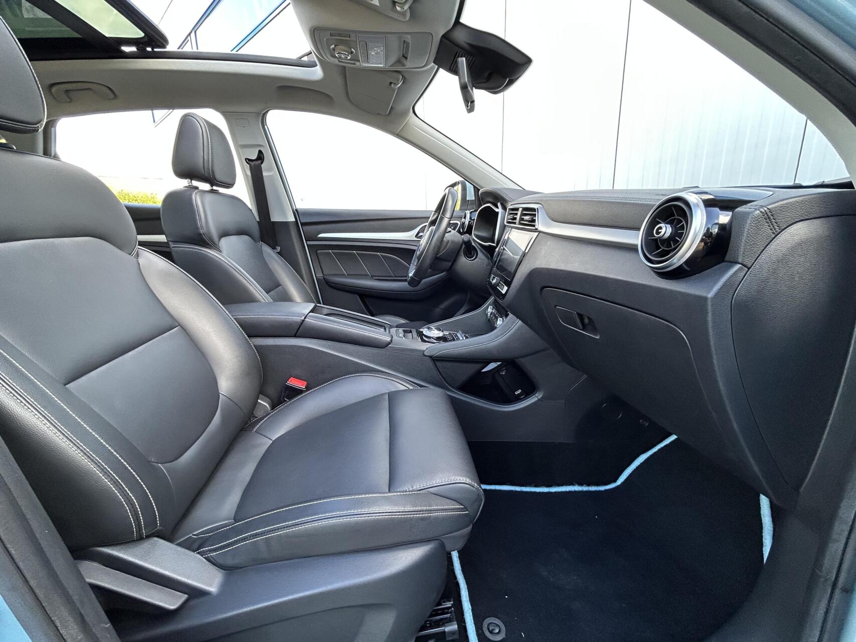 Foto van MG MG ZS Ev