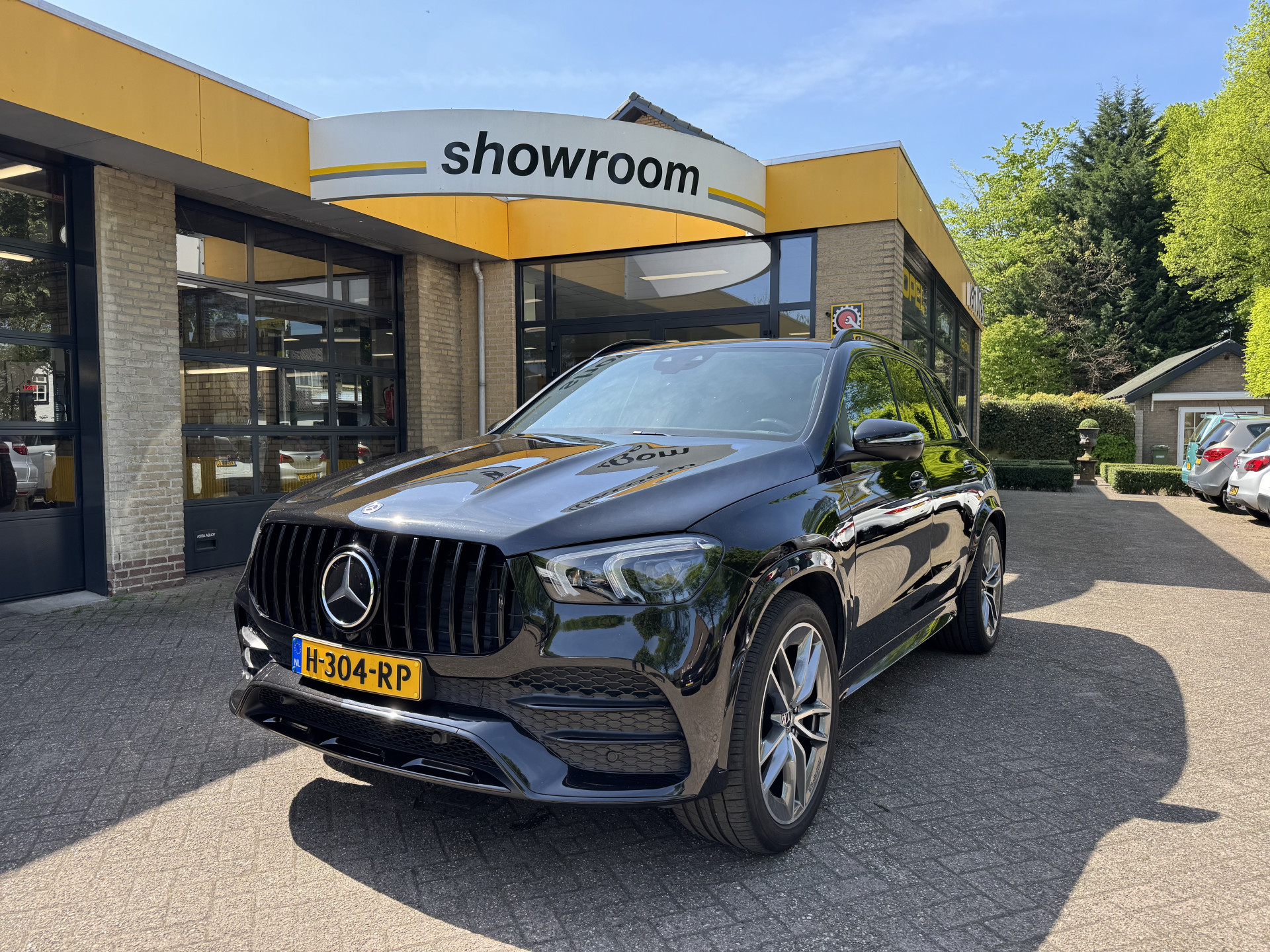 Mercedes-Benz Gle 300 D 4Matic 300 d 4MATIC Premium Plus AMG Pano Schuifdak Luchtvering 360Camera 2019 - voorkant