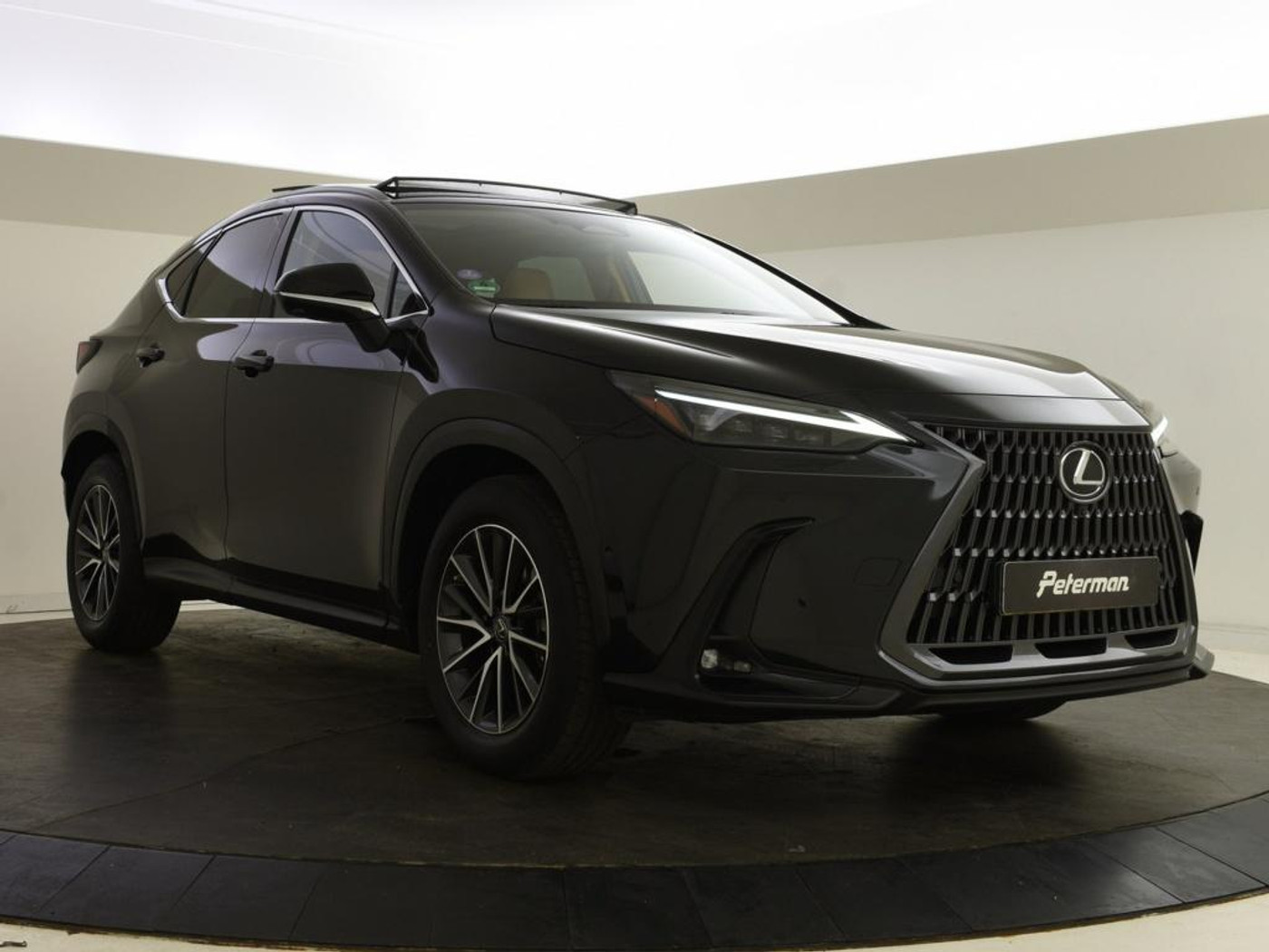 Foto van Lexus Lexus Nx350h