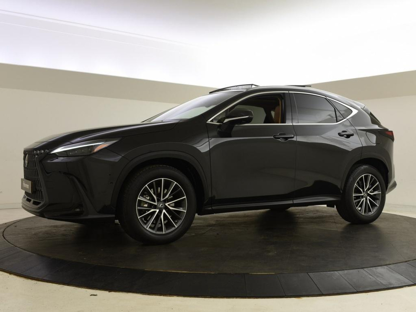 Foto van Lexus Lexus Nx350h