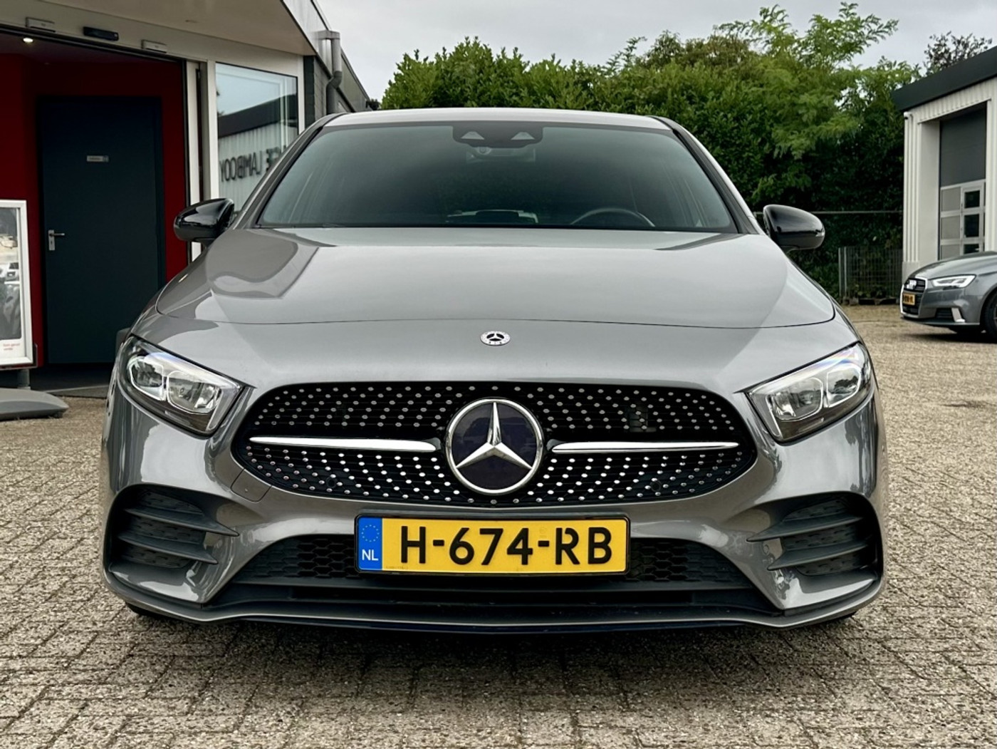 Foto van Mercedes-Benz A 220