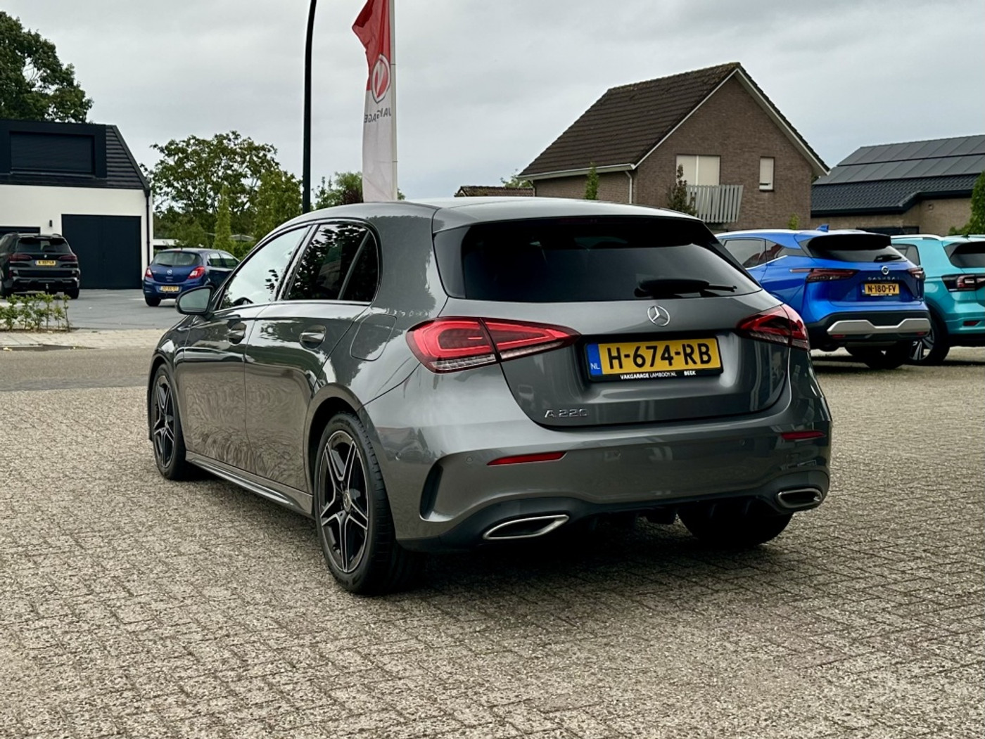 Foto van Mercedes-Benz A 220