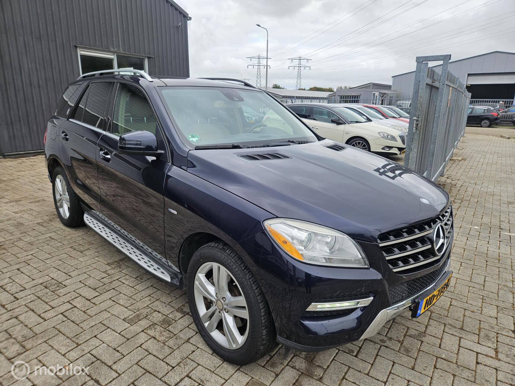 Foto van Mercedes-Benz ML 350