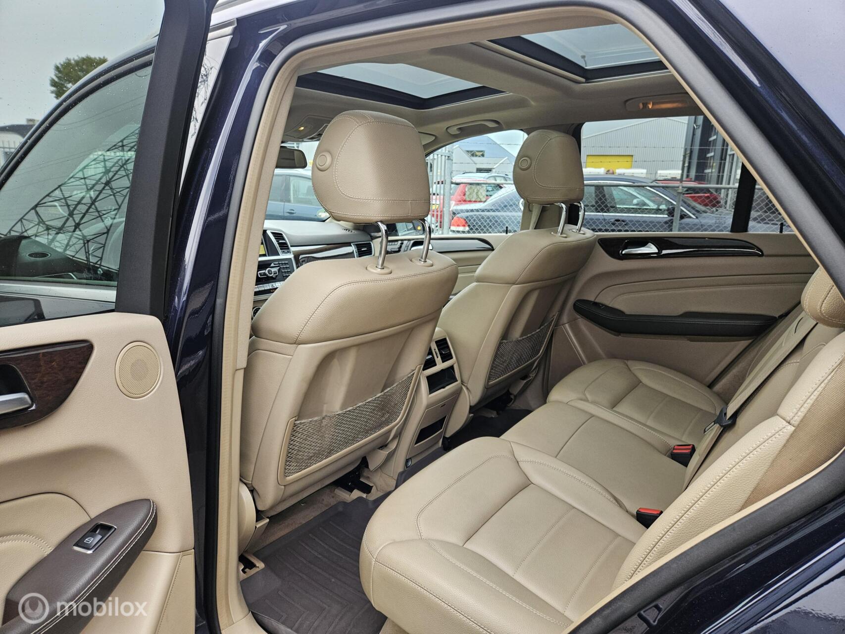 Foto van Mercedes-Benz ML 350