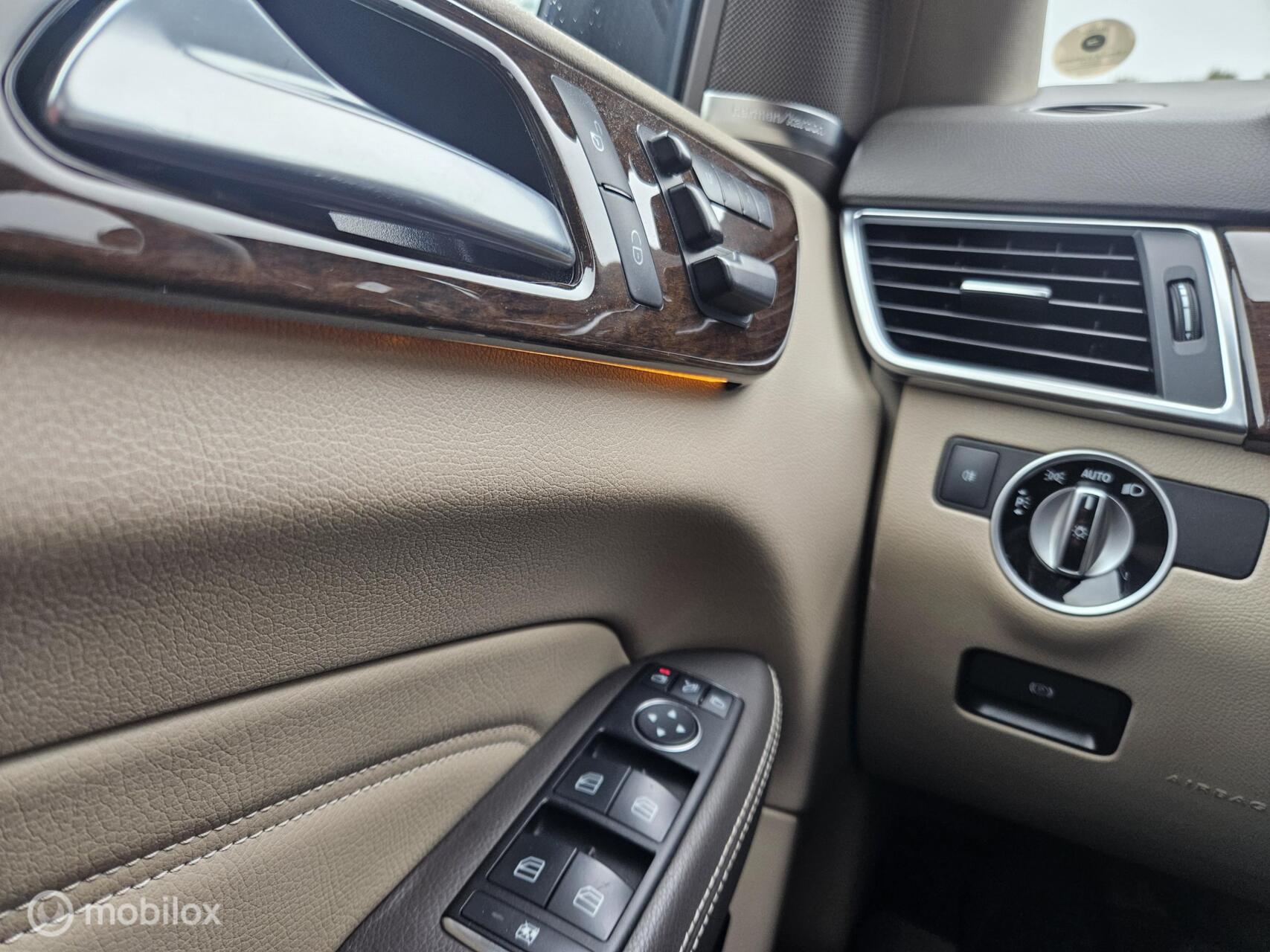 Foto van Mercedes-Benz ML 350