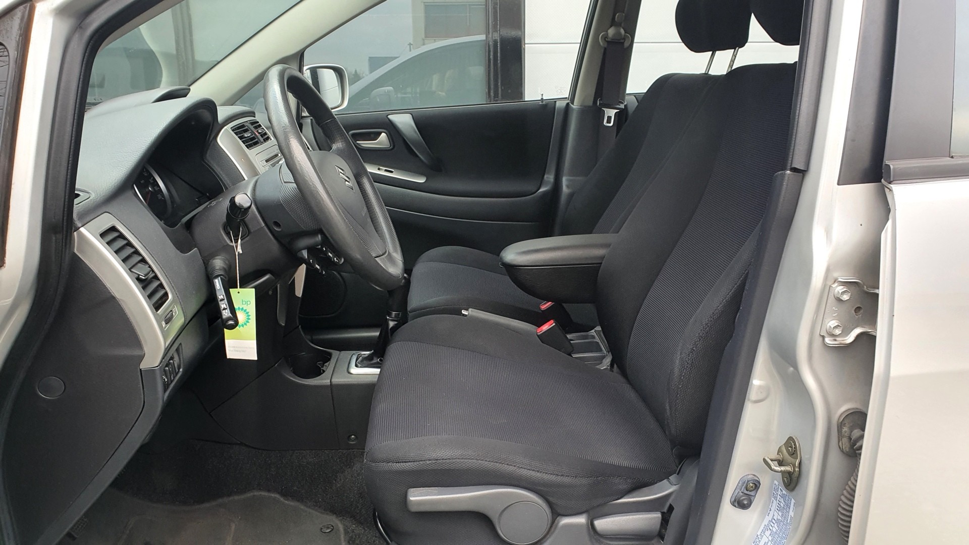 Foto van Suzuki Liana