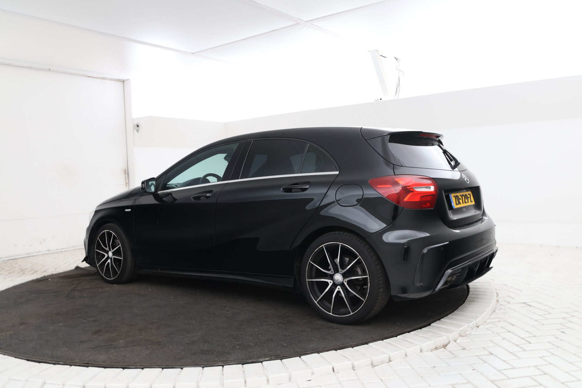 Foto van Mercedes-Benz A 180