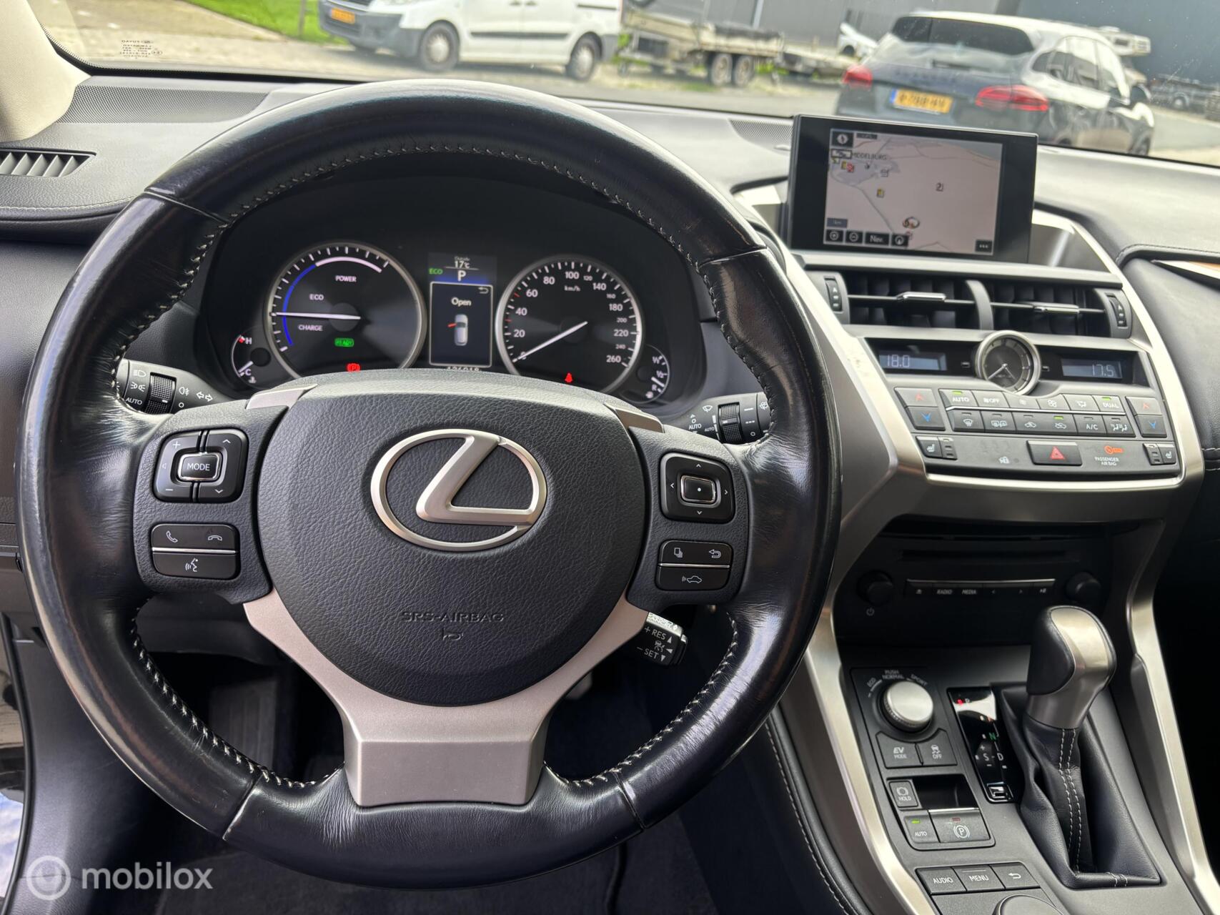 Foto van Lexus Lexus Nx300h
