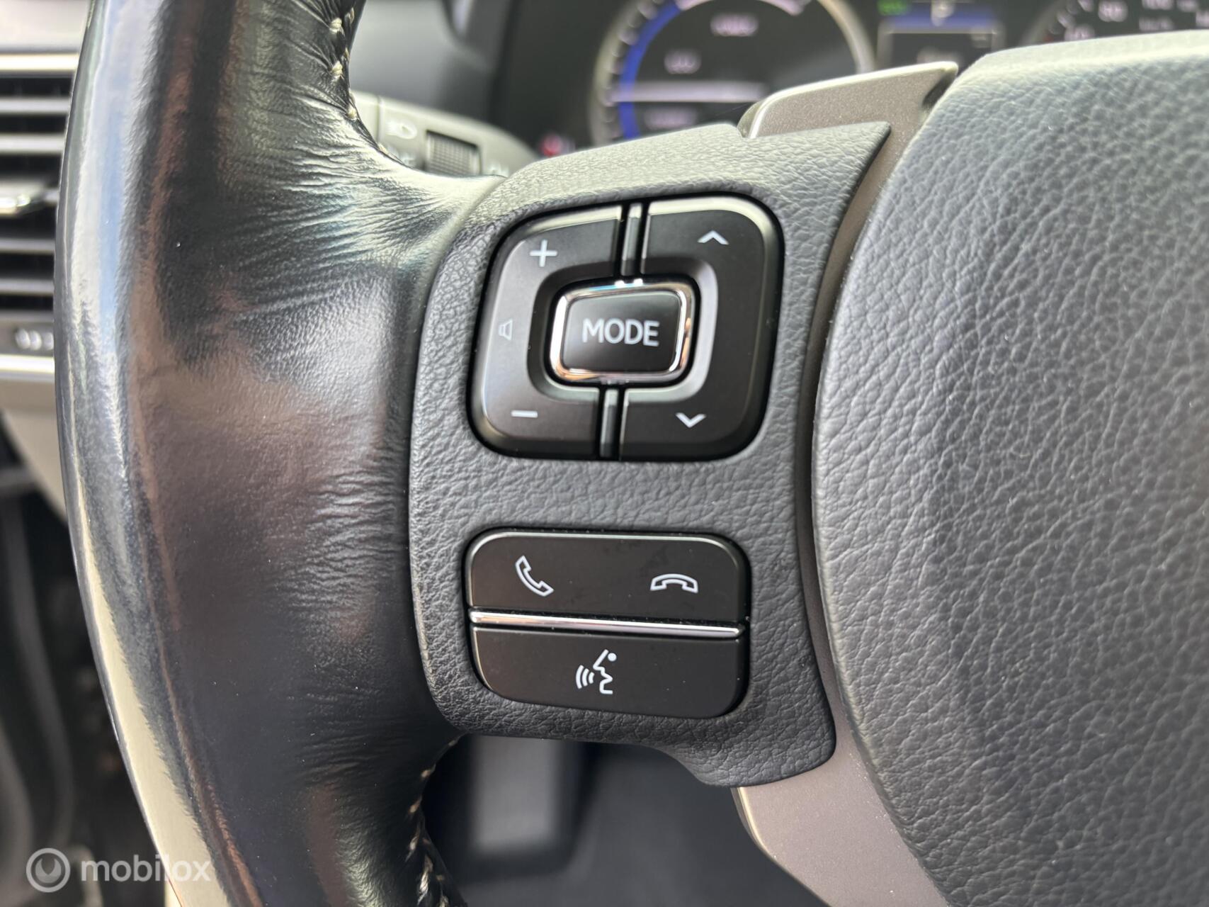 Foto van Lexus Lexus Nx300h