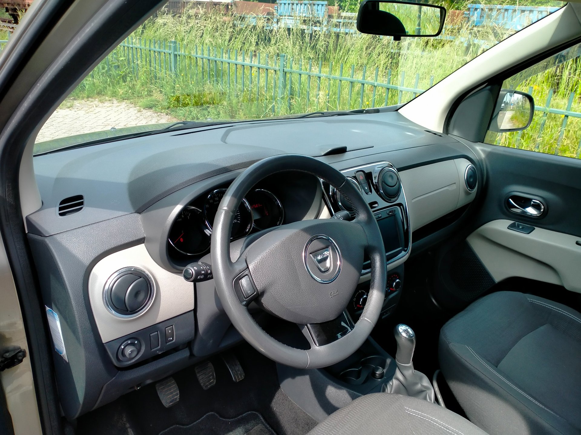 Foto van Dacia Lodgy