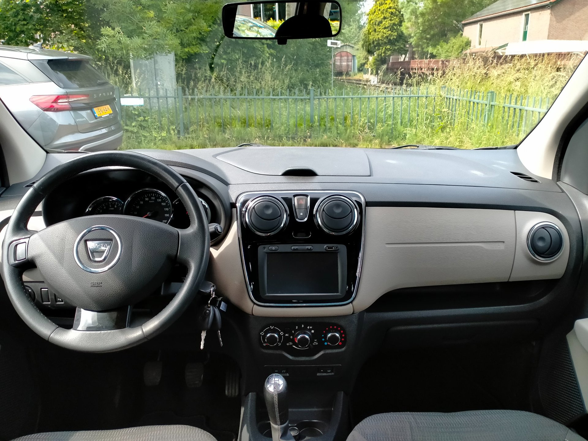 Foto van Dacia Lodgy