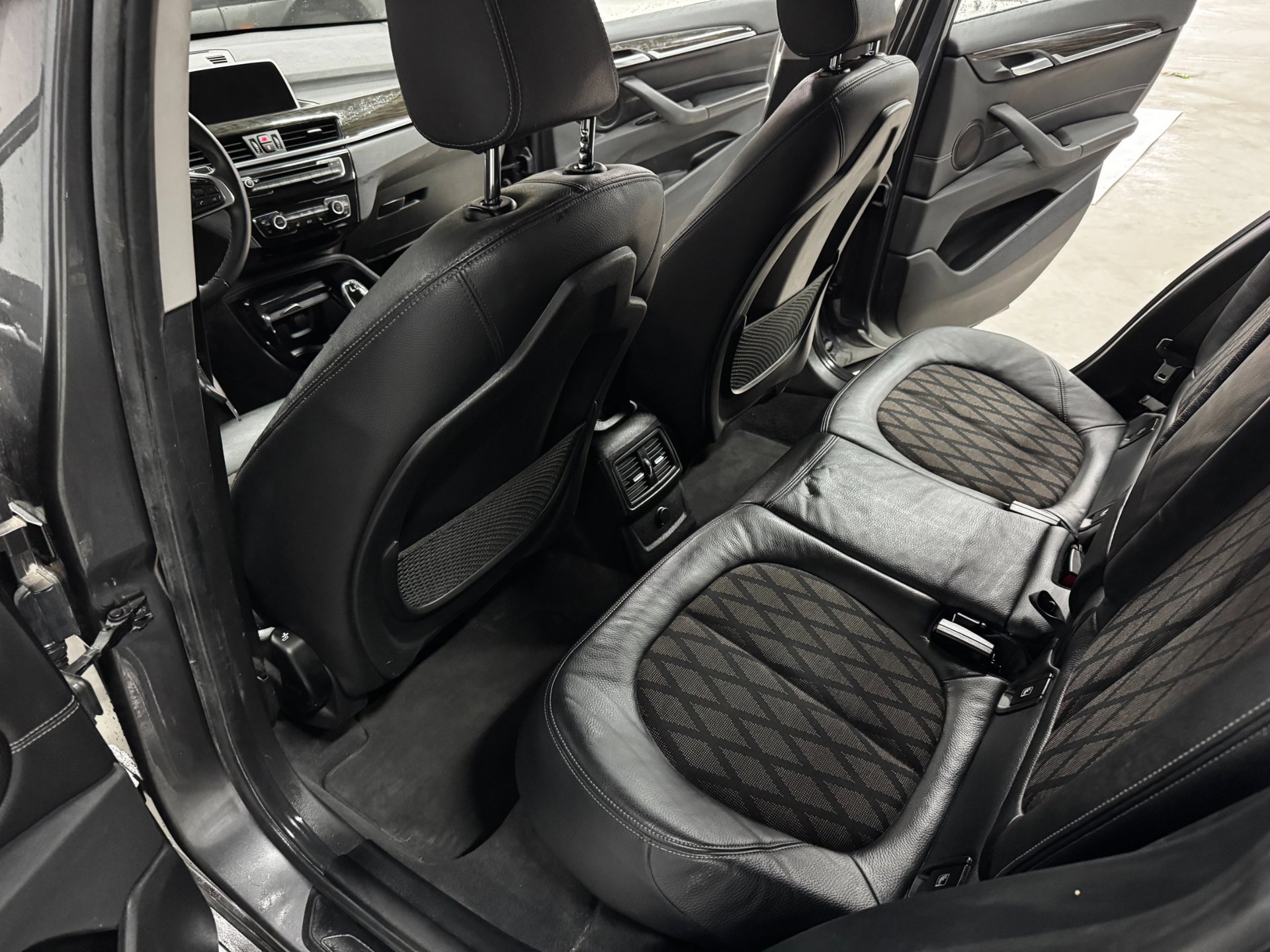 Foto van BMW X1 Xdrive20i