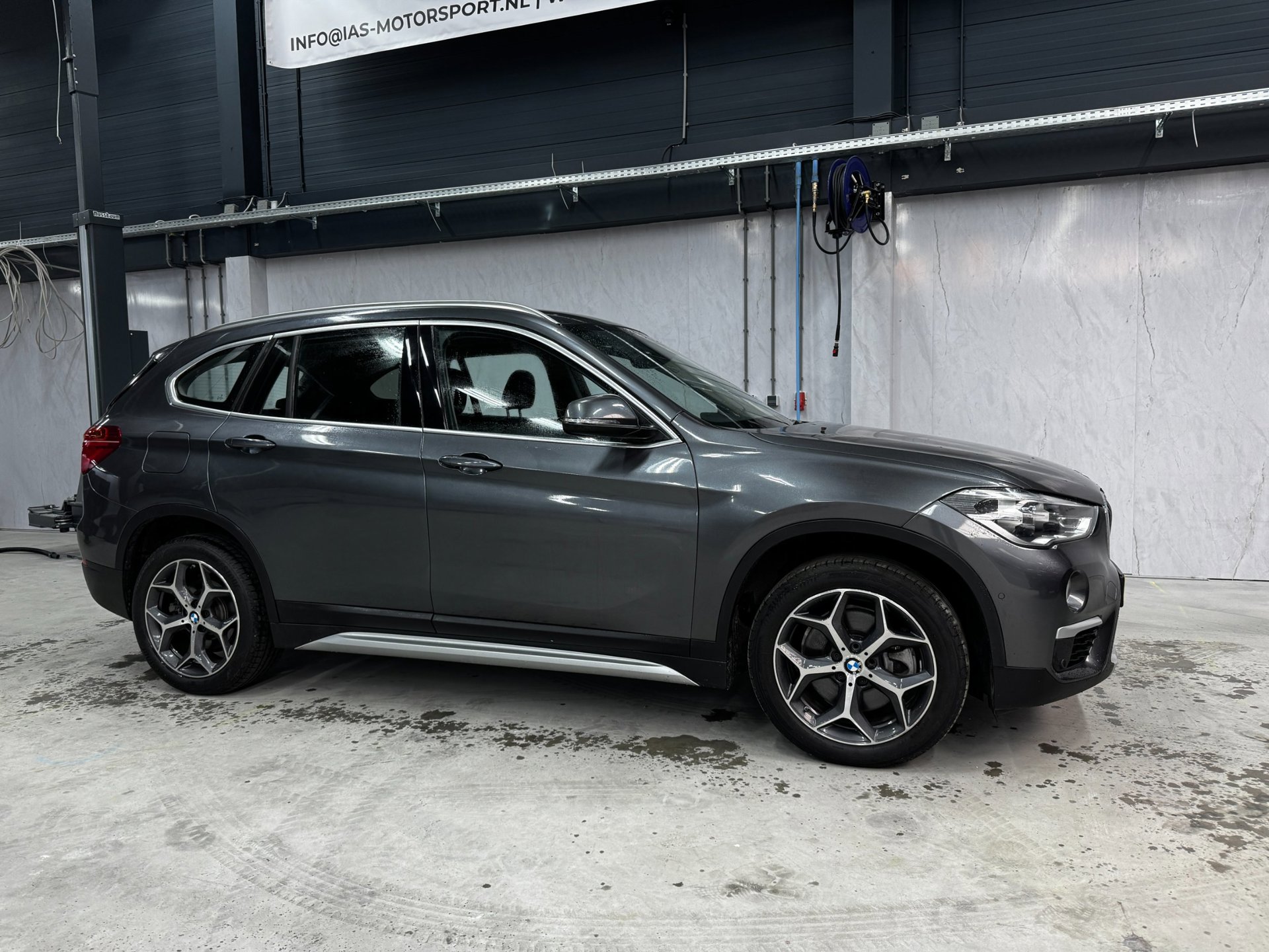 Foto van BMW X1 Xdrive20i