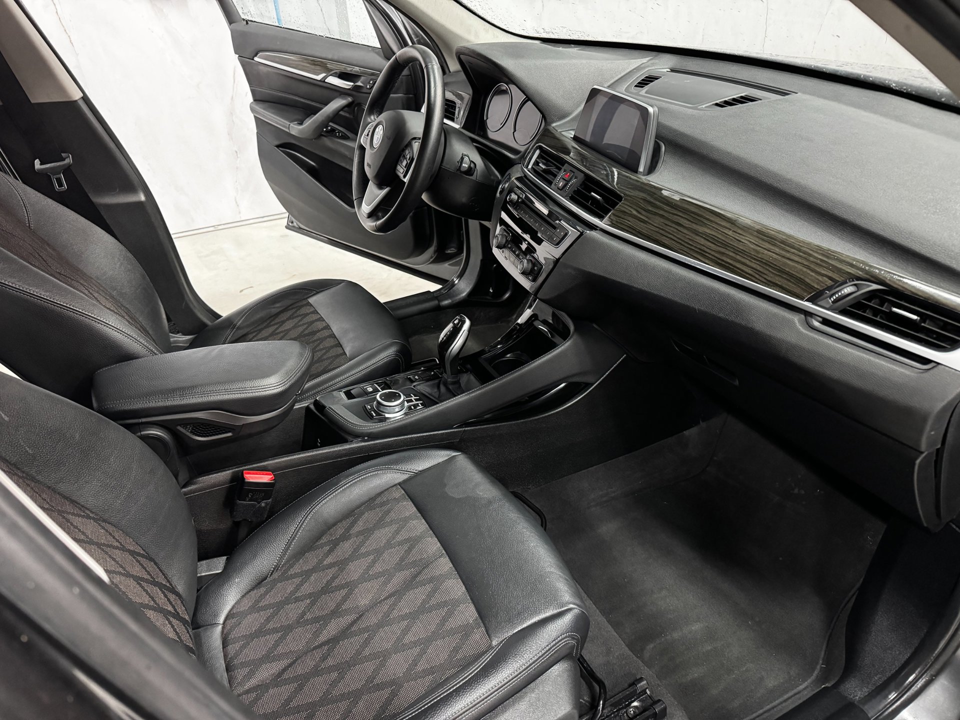Foto van BMW X1 Xdrive20i