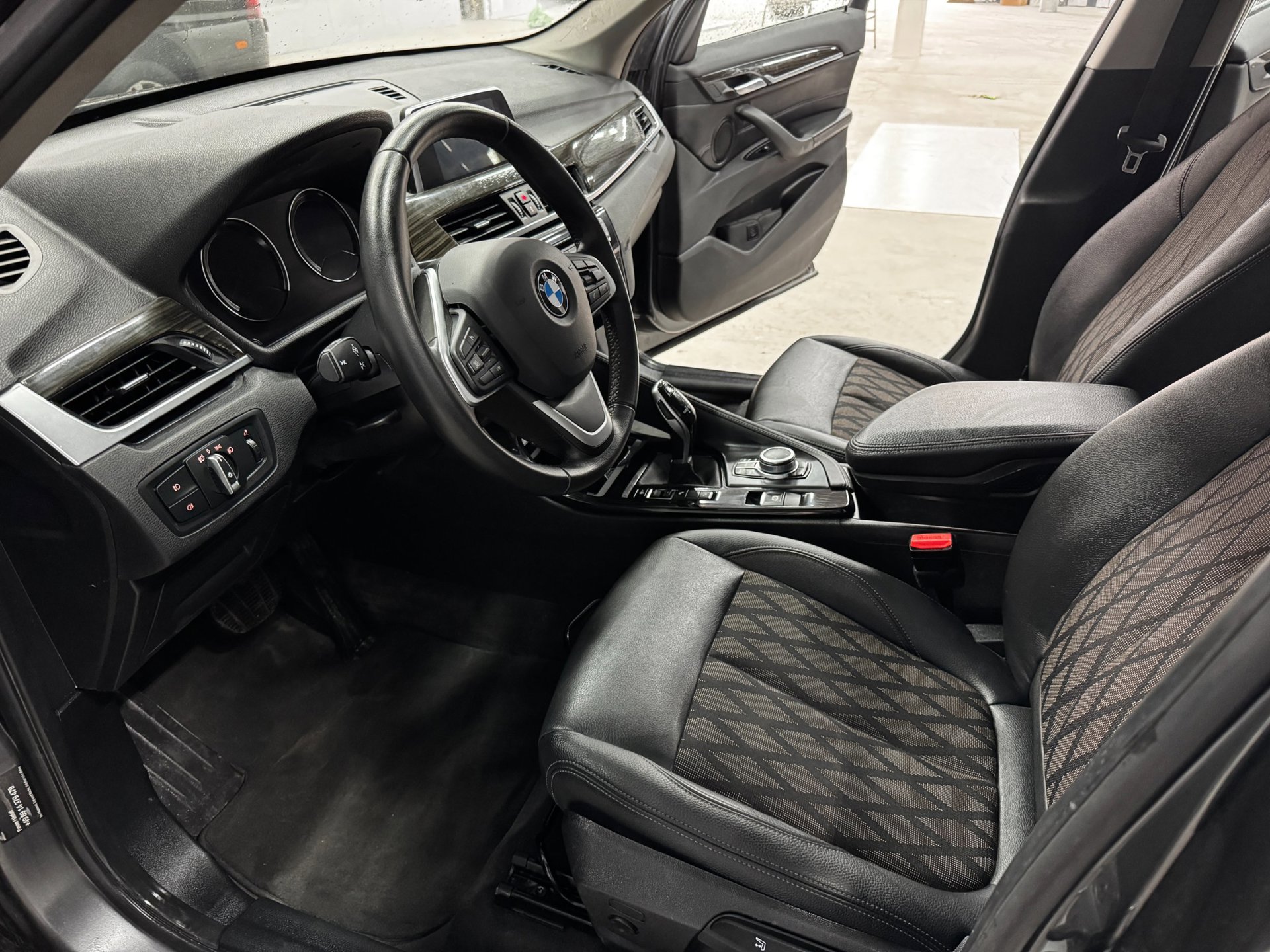 Foto van BMW X1 Xdrive20i