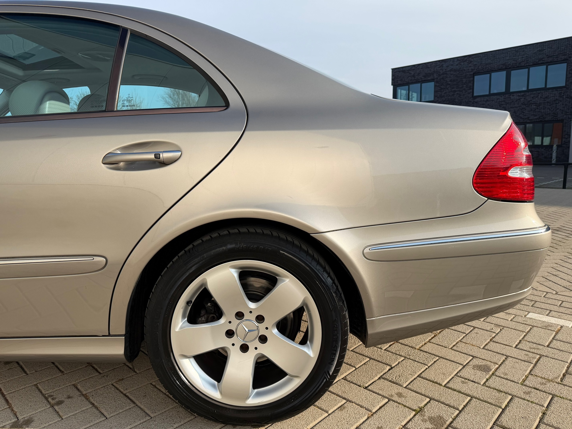 Foto van Mercedes-Benz E 350 4Matic