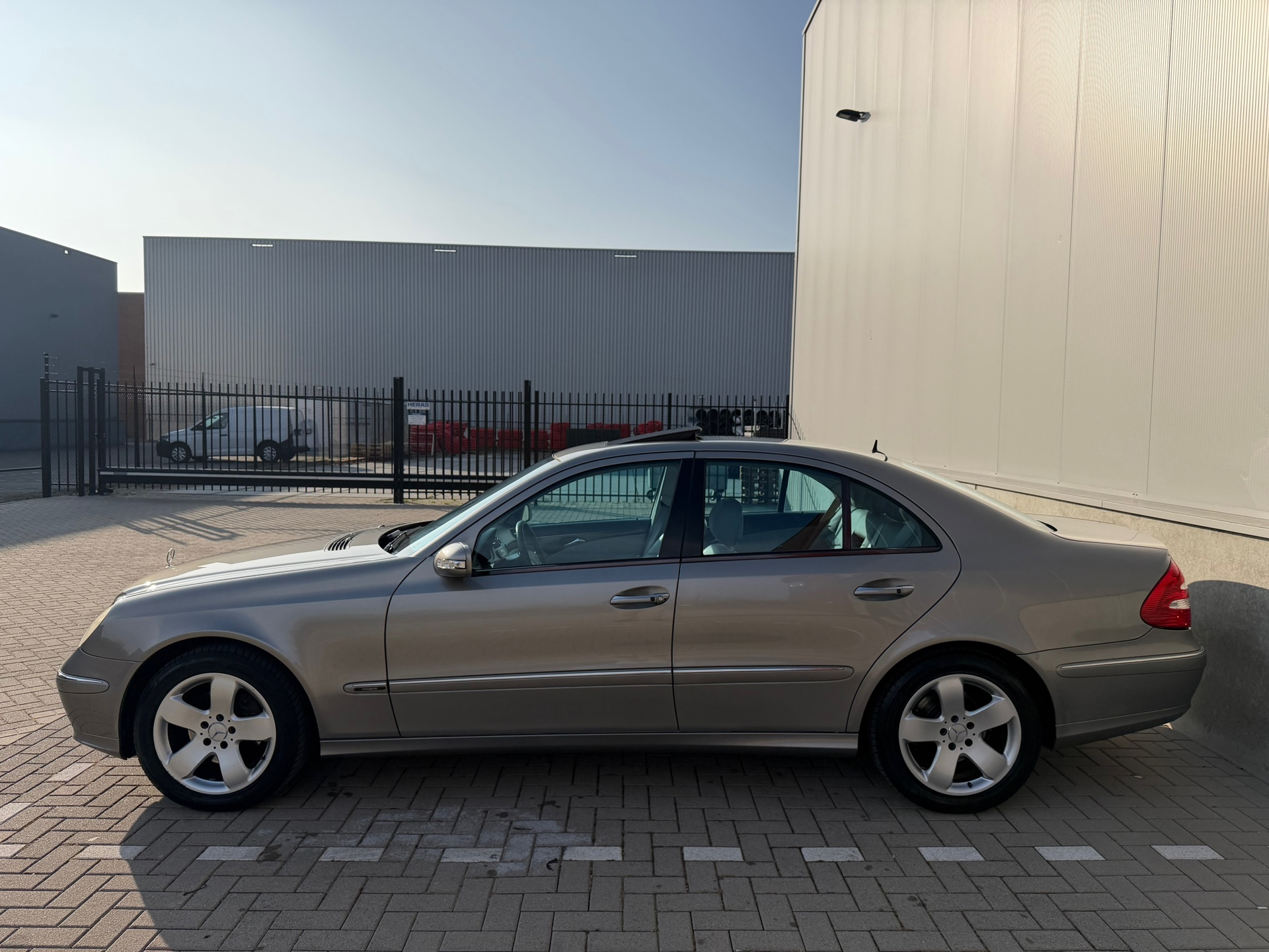 Foto van Mercedes-Benz E 350 4Matic