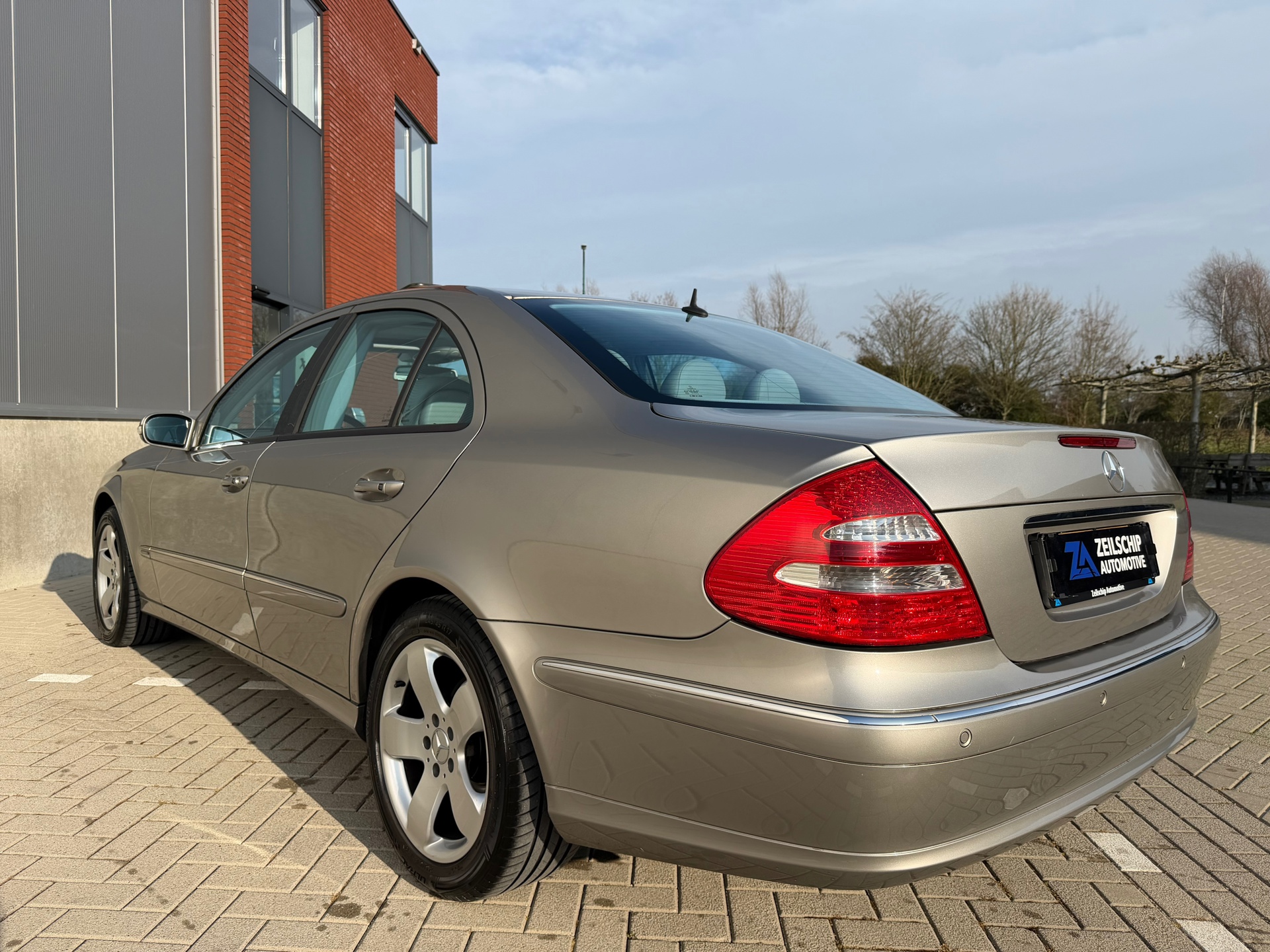 Foto van Mercedes-Benz E 350 4Matic