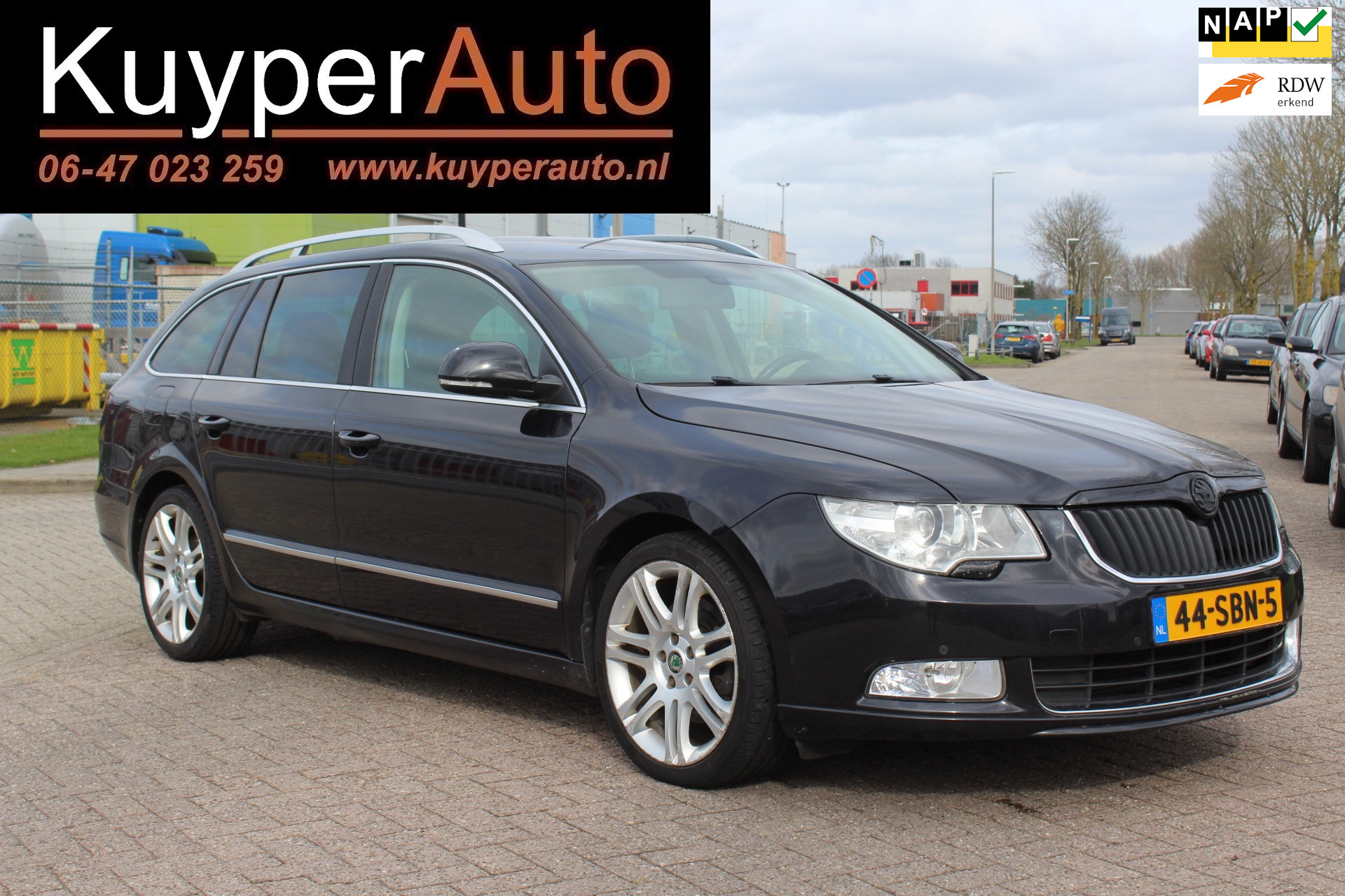 Skoda Superb 1.6 TDI Greenline Ambition Business Line leder vol vol opties 2011 - voorkant