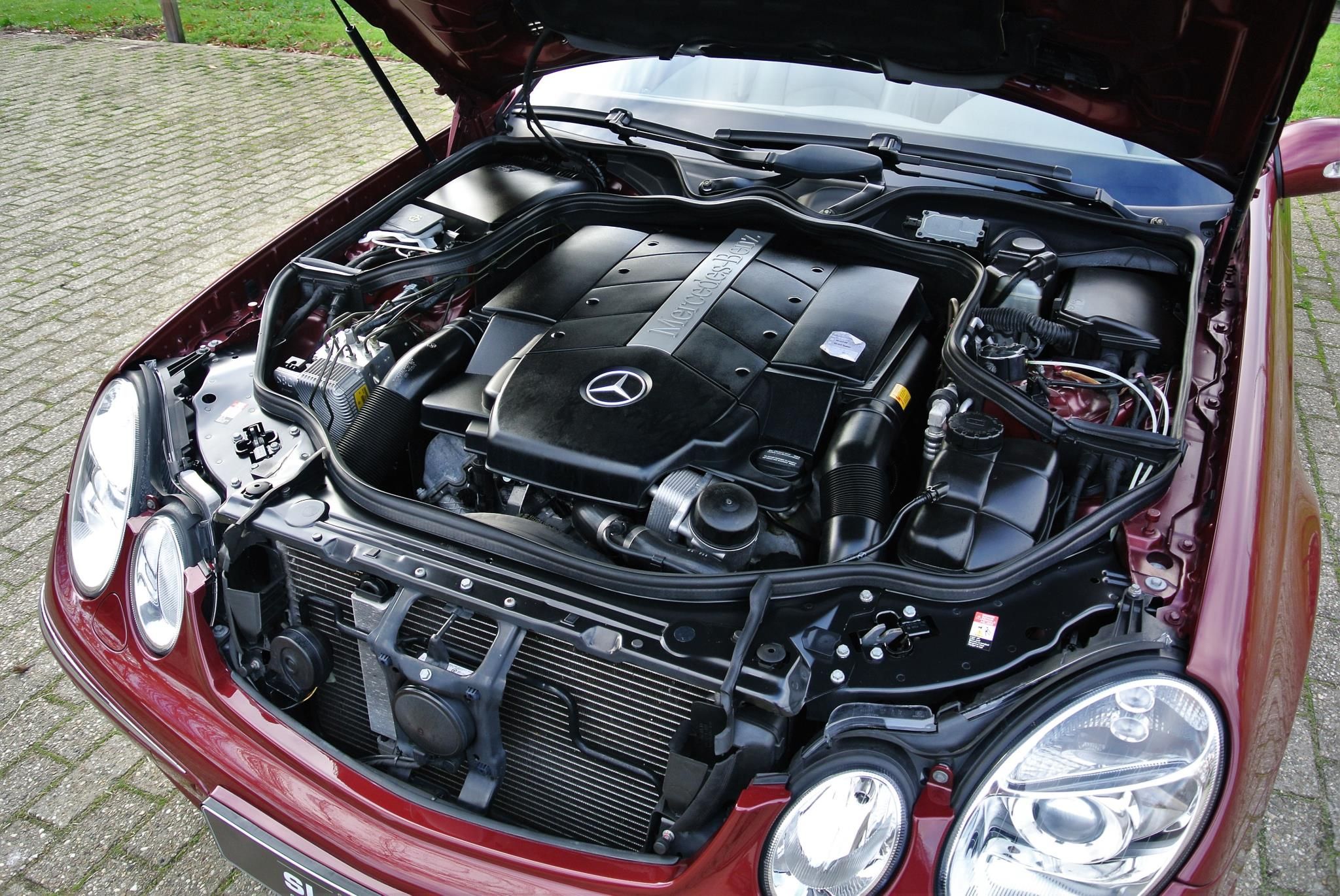 Foto van Mercedes-Benz E 500