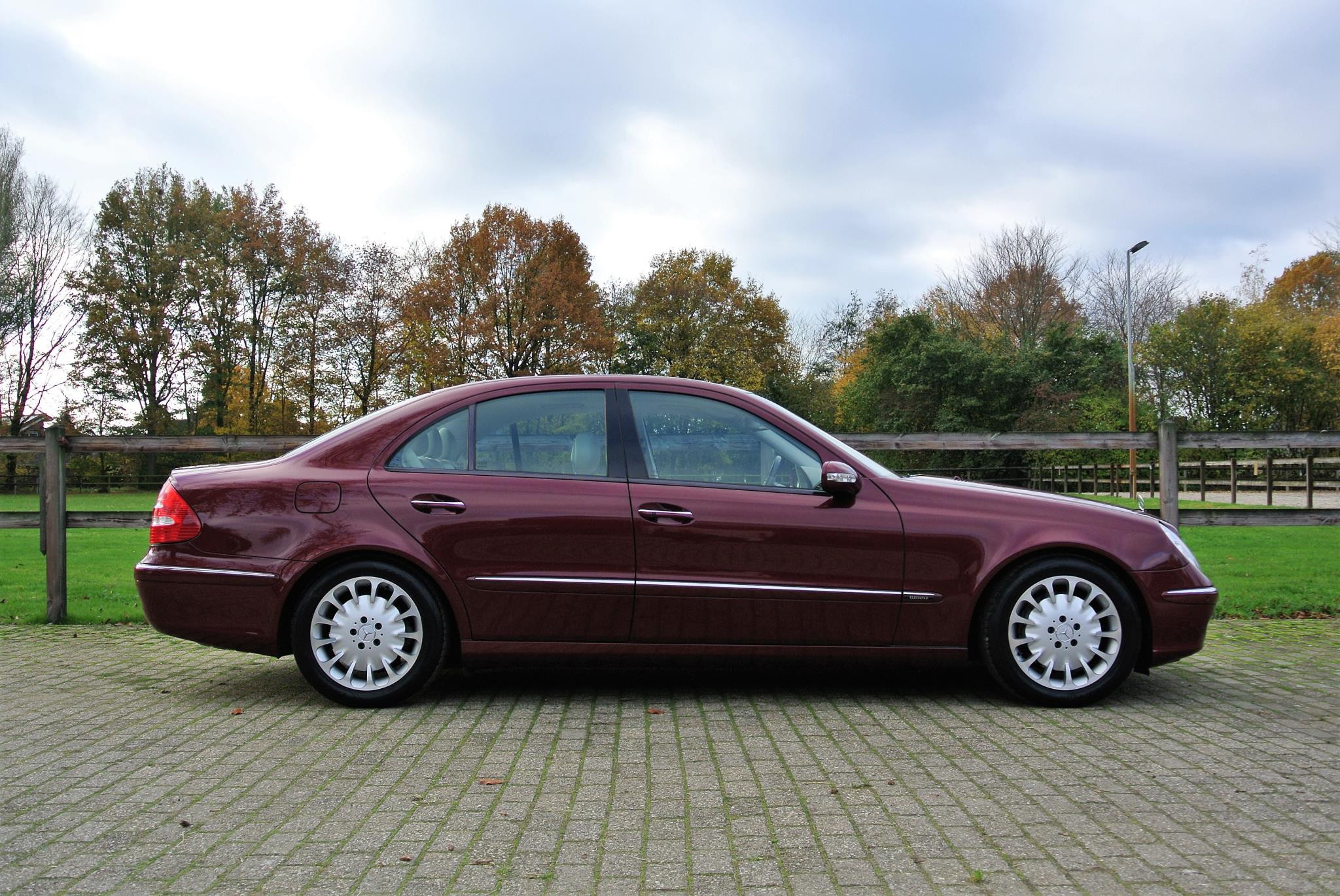 Foto van Mercedes-Benz E 500