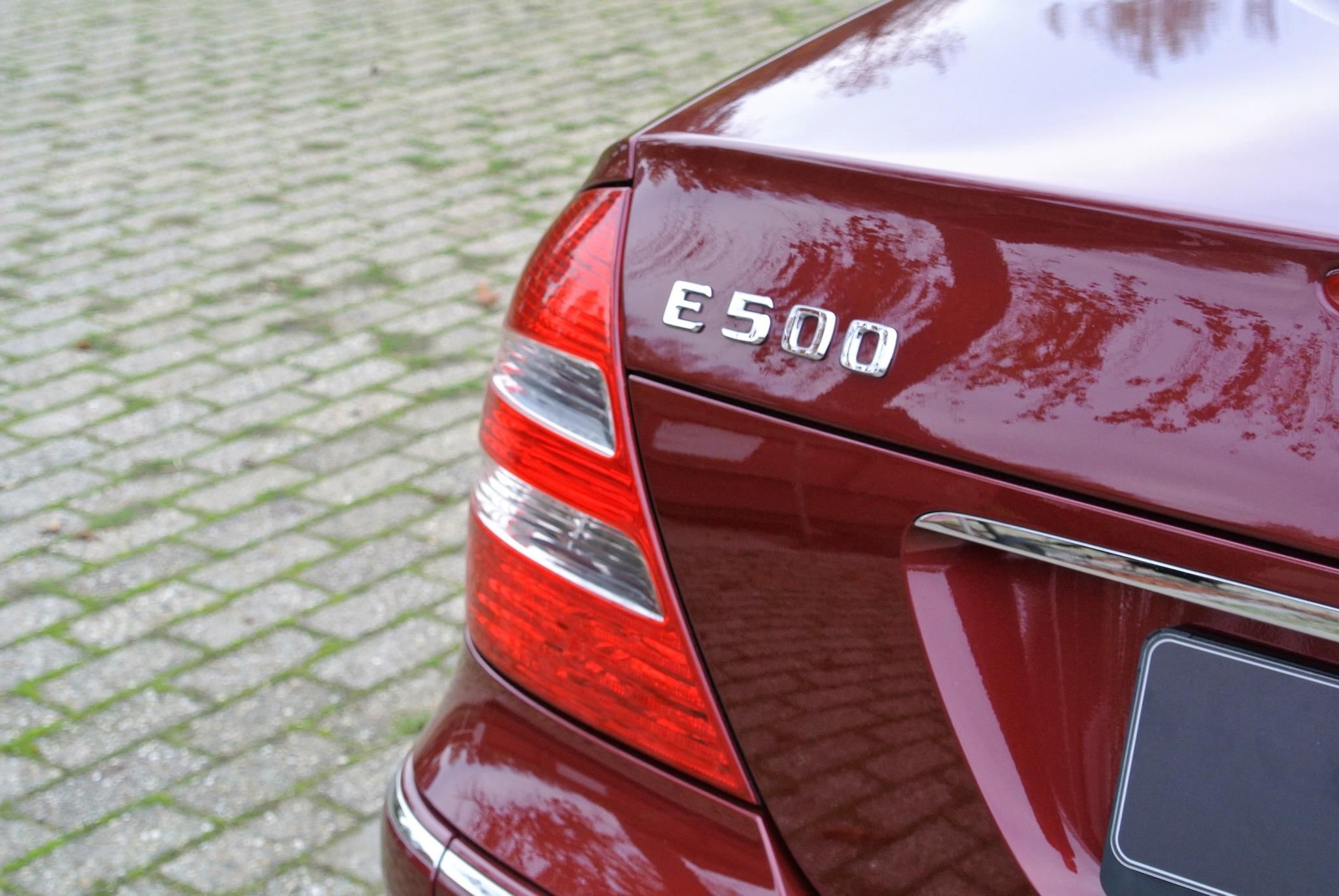 Foto van Mercedes-Benz E 500