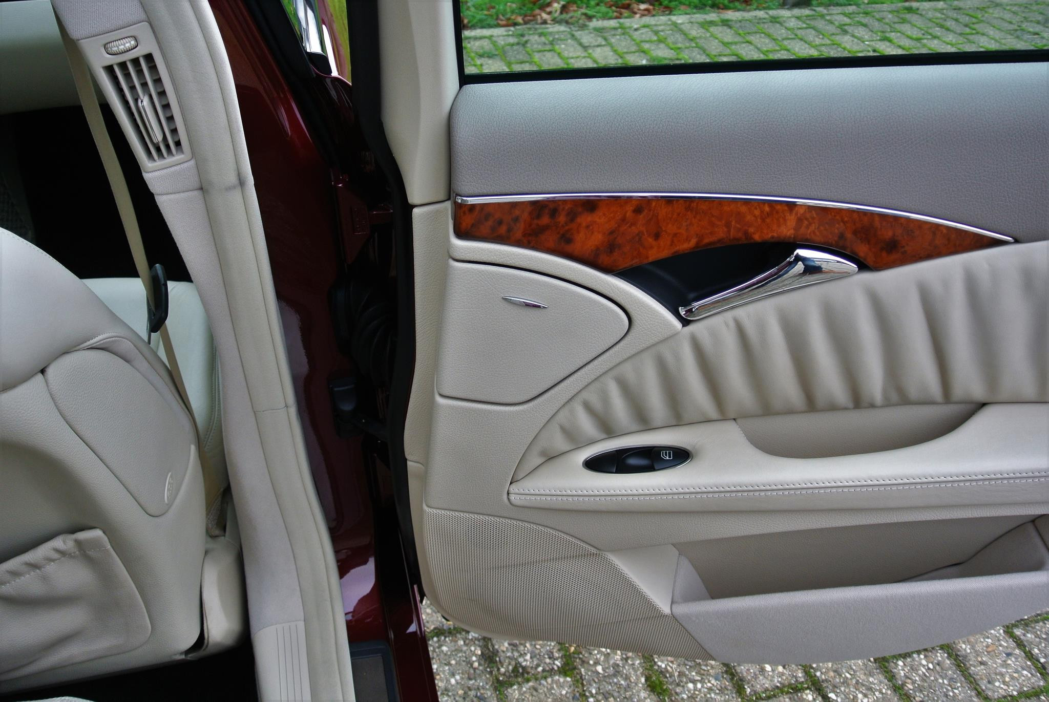 Foto van Mercedes-Benz E 500