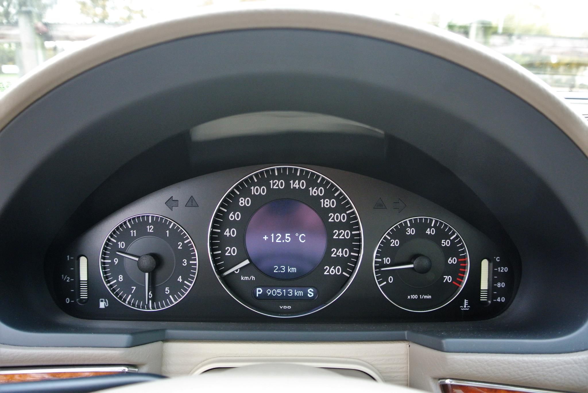 Foto van Mercedes-Benz E 500