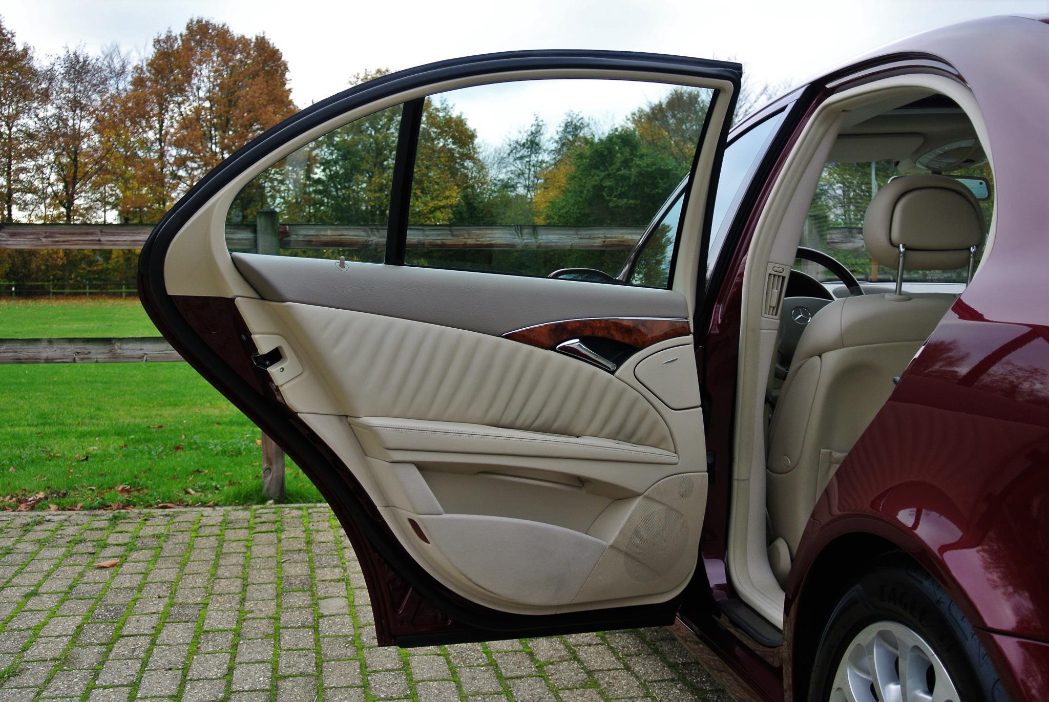 Foto van Mercedes-Benz E 500