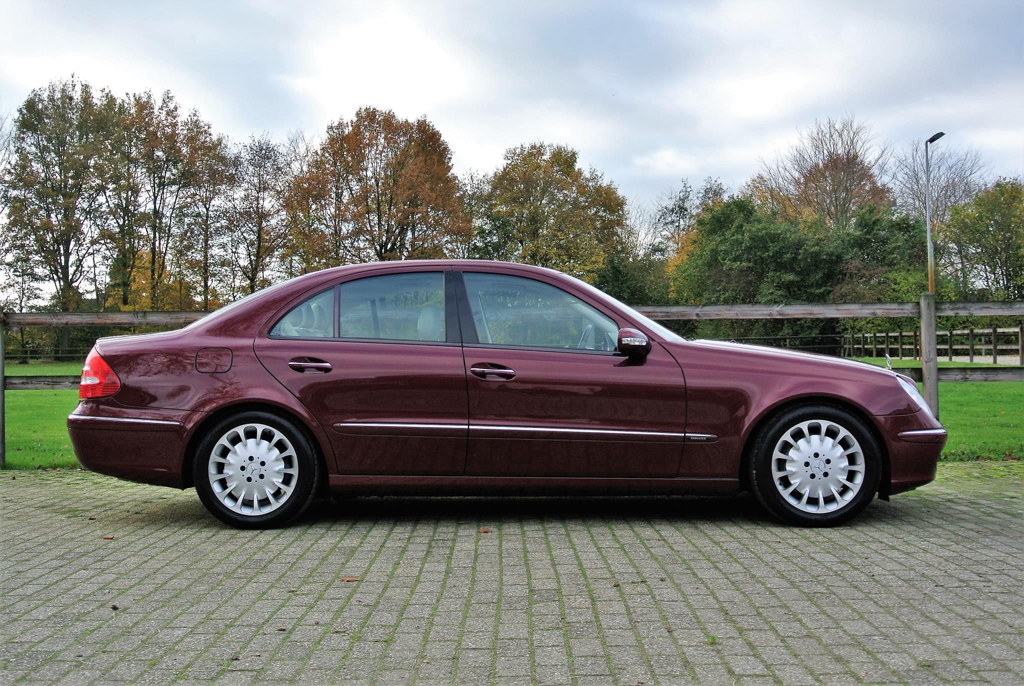Foto van Mercedes-Benz E 500