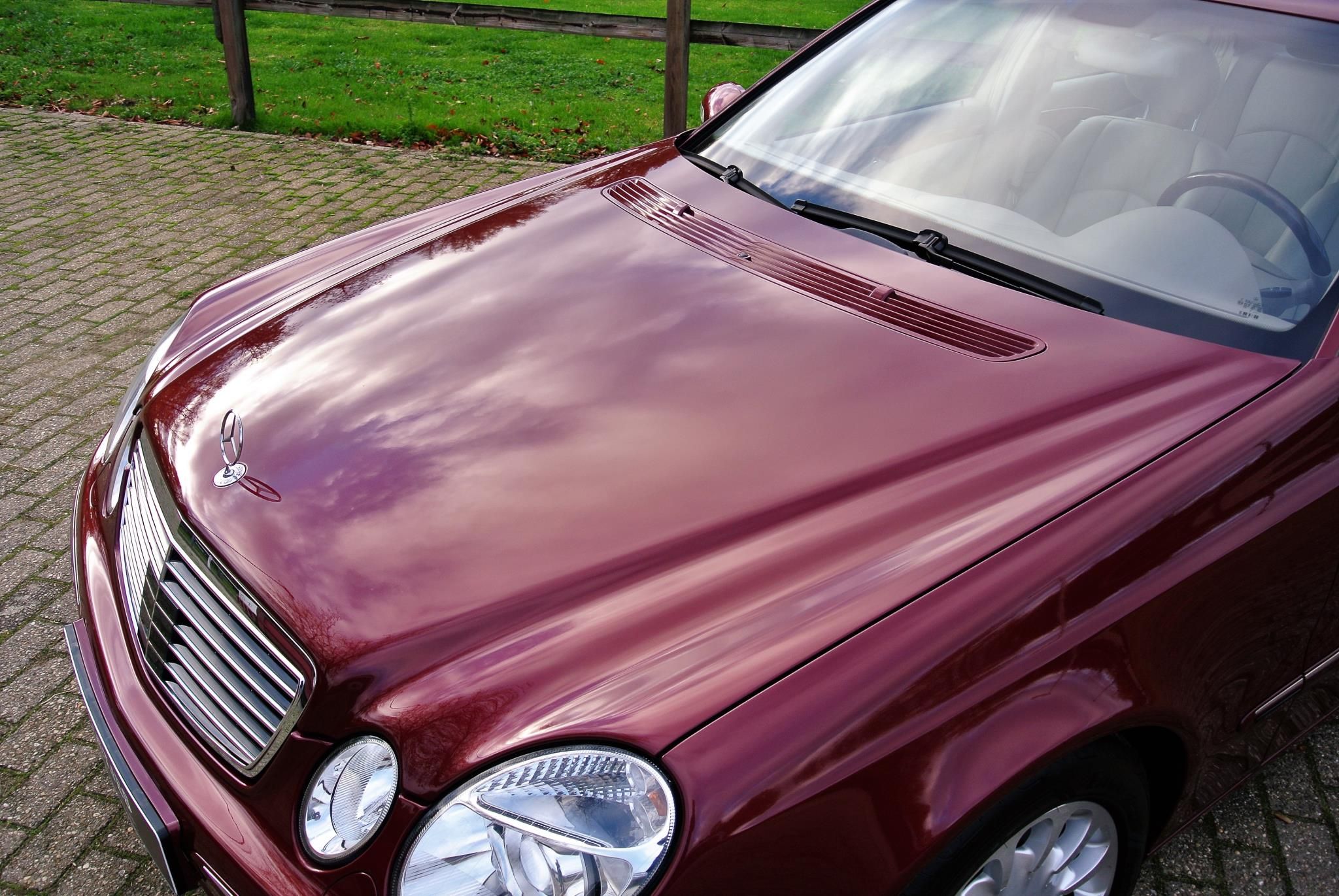 Foto van Mercedes-Benz E 500
