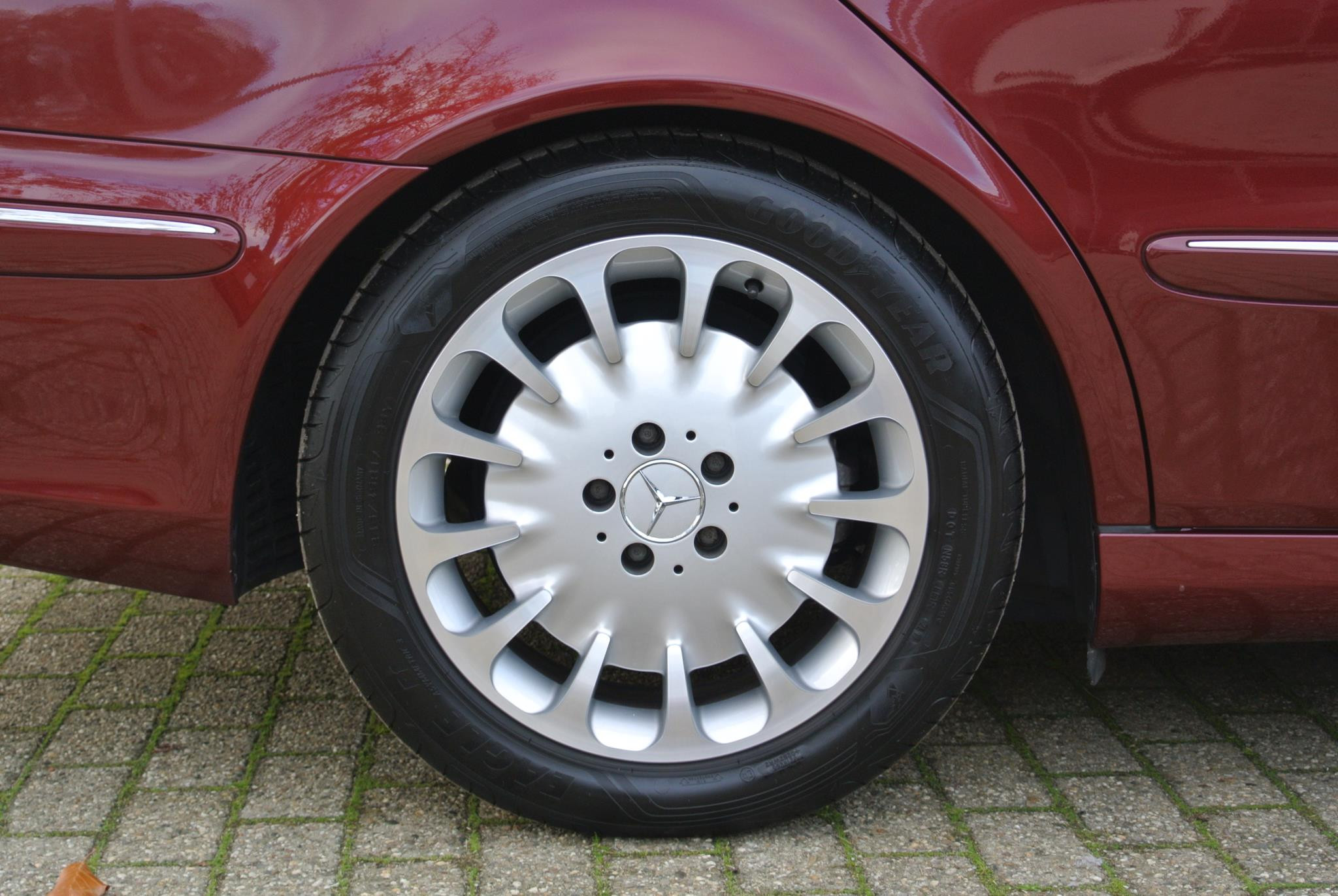 Foto van Mercedes-Benz E 500