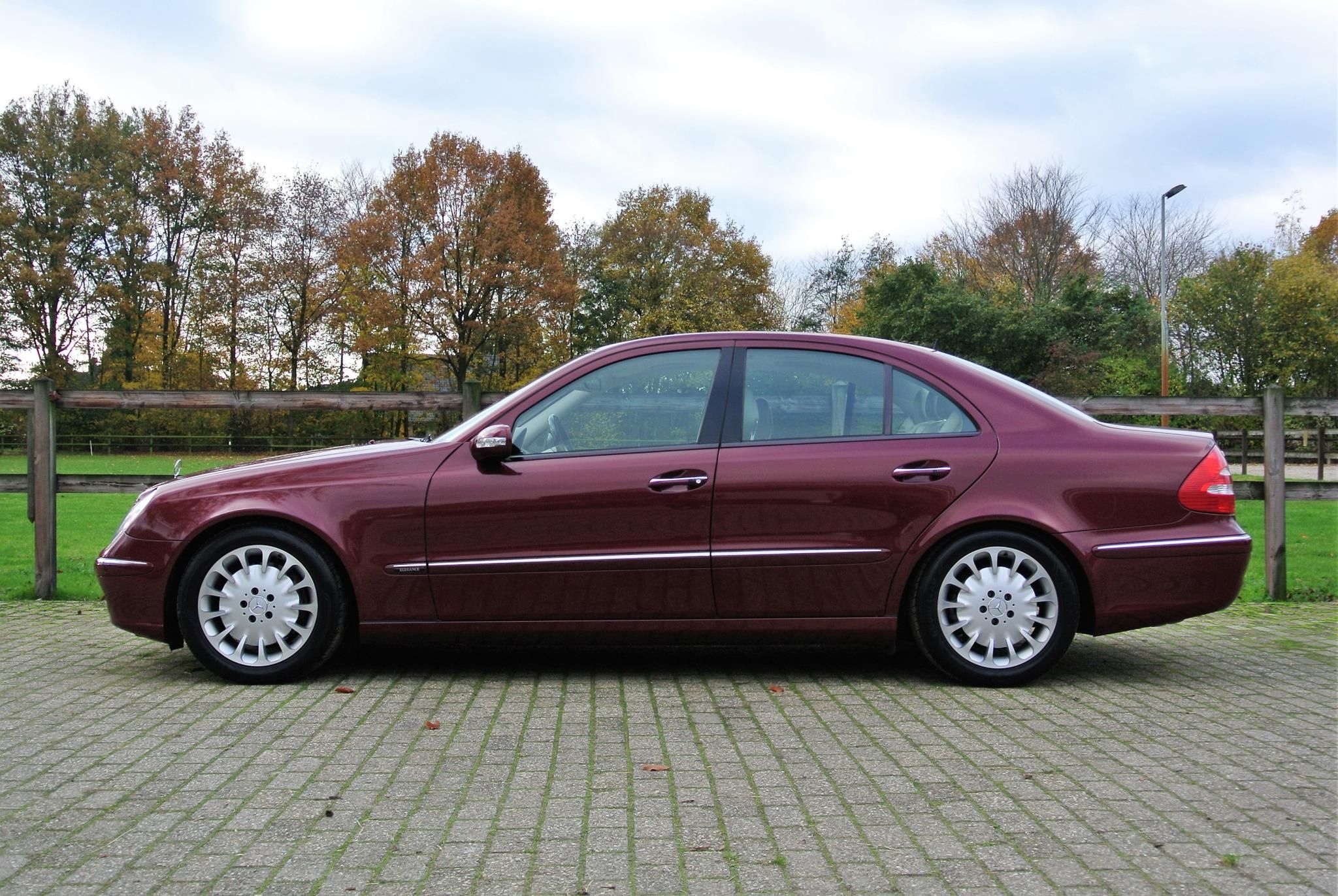 Foto van Mercedes-Benz E 500