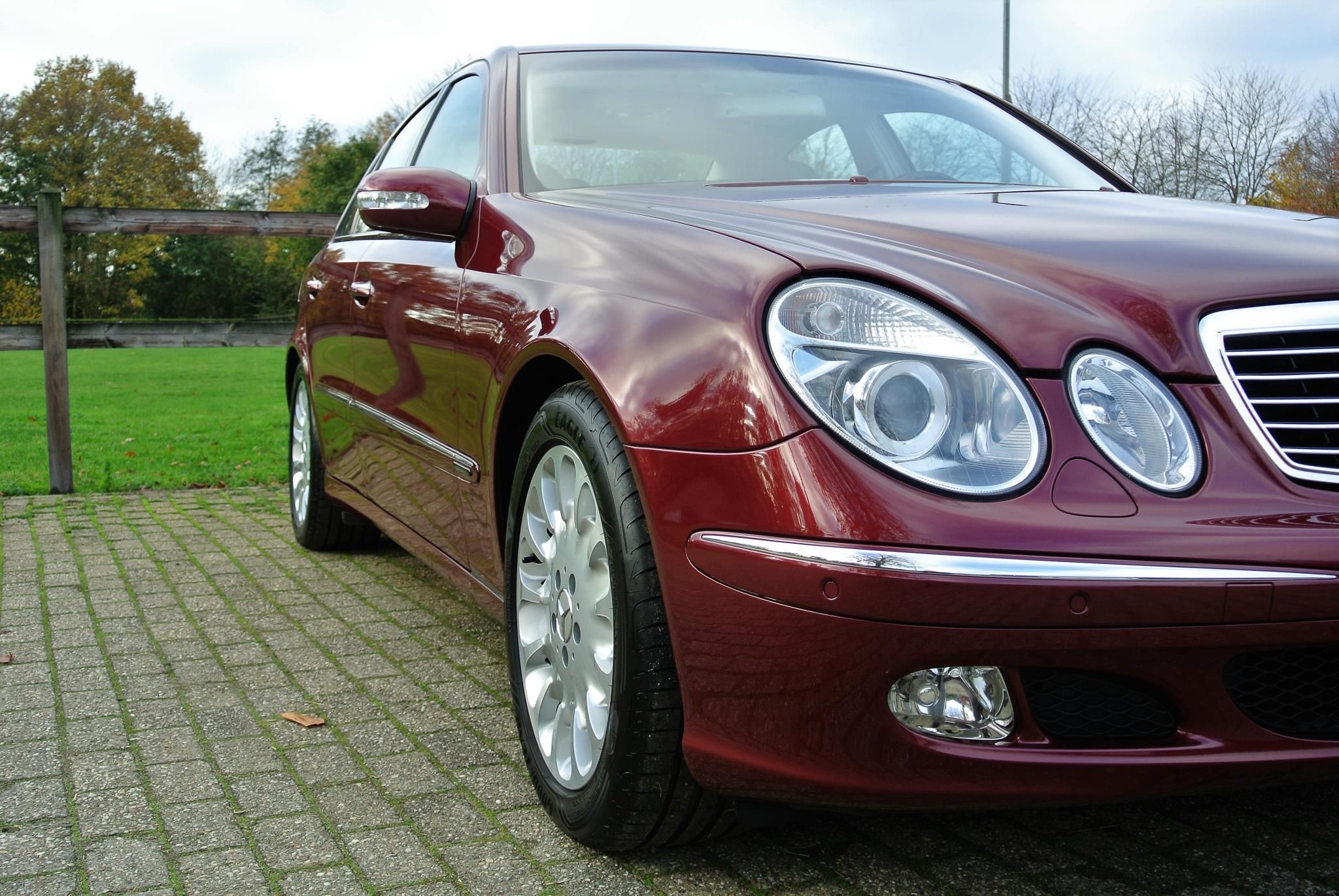 Foto van Mercedes-Benz E 500