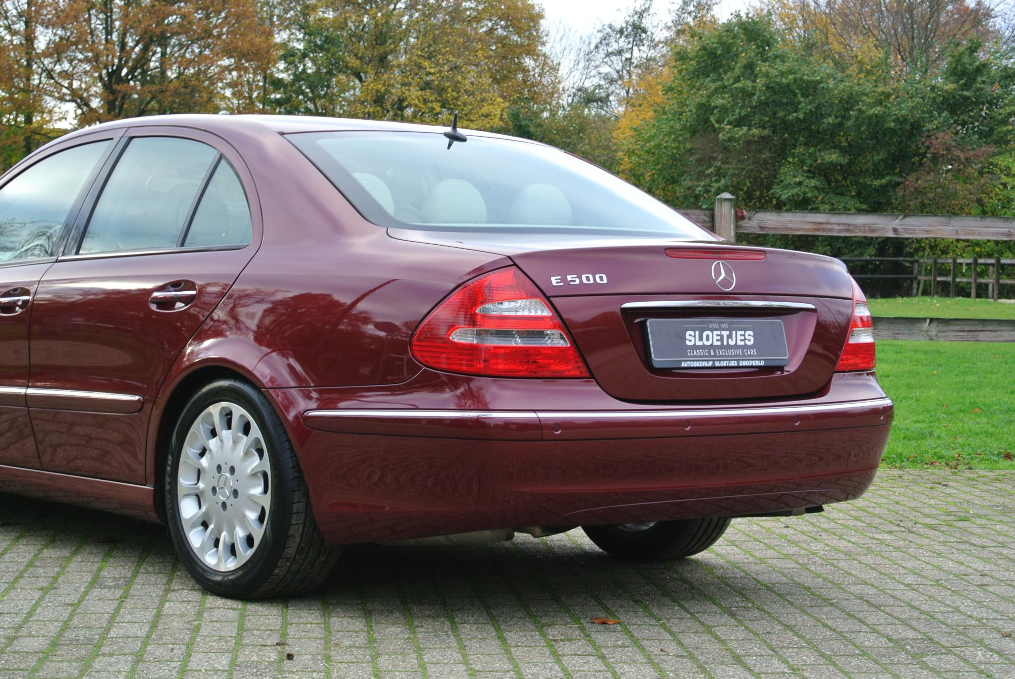 Foto van Mercedes-Benz E 500